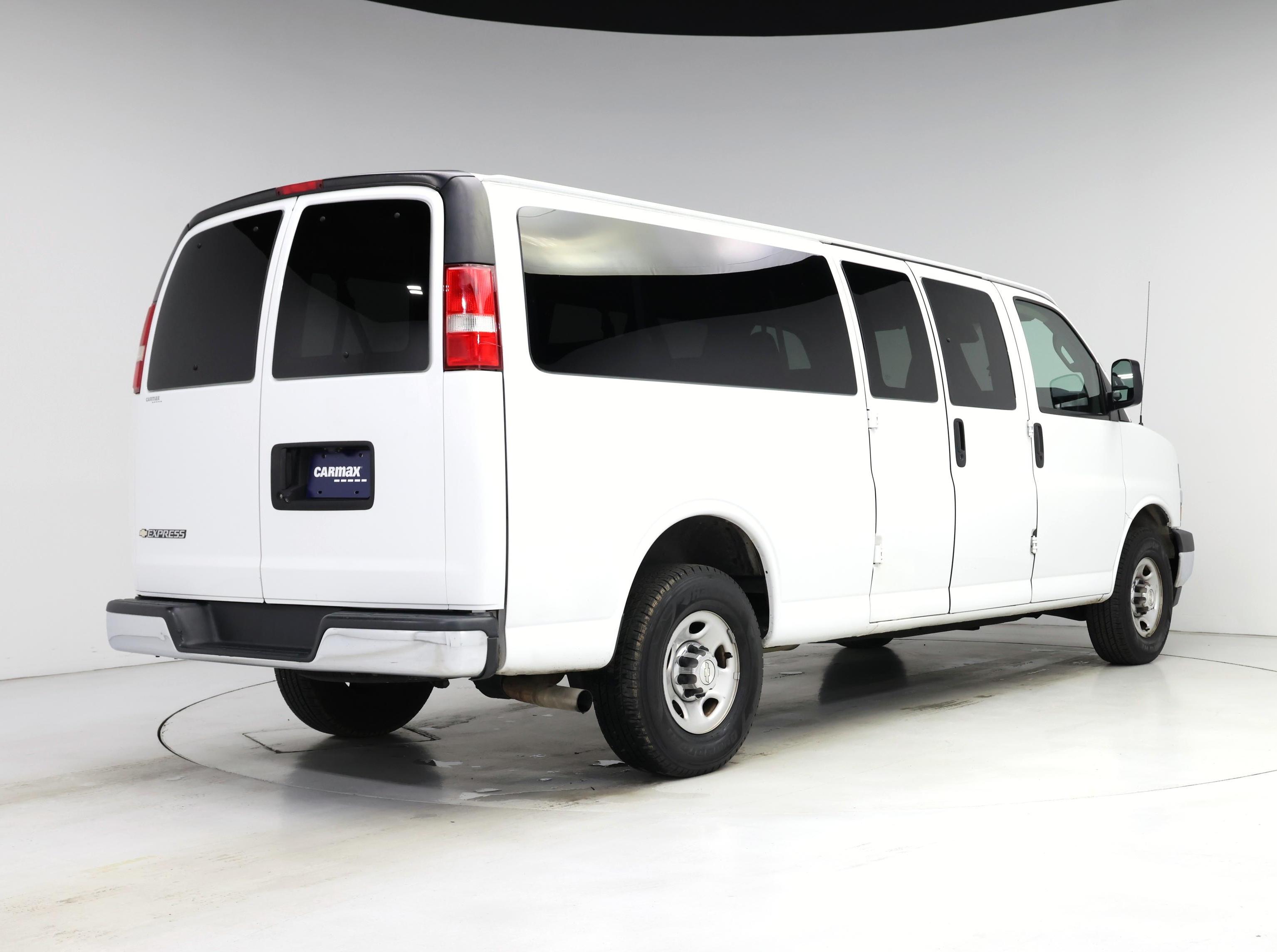 Thumbnail: 2019 Chevrolet Express - 8
