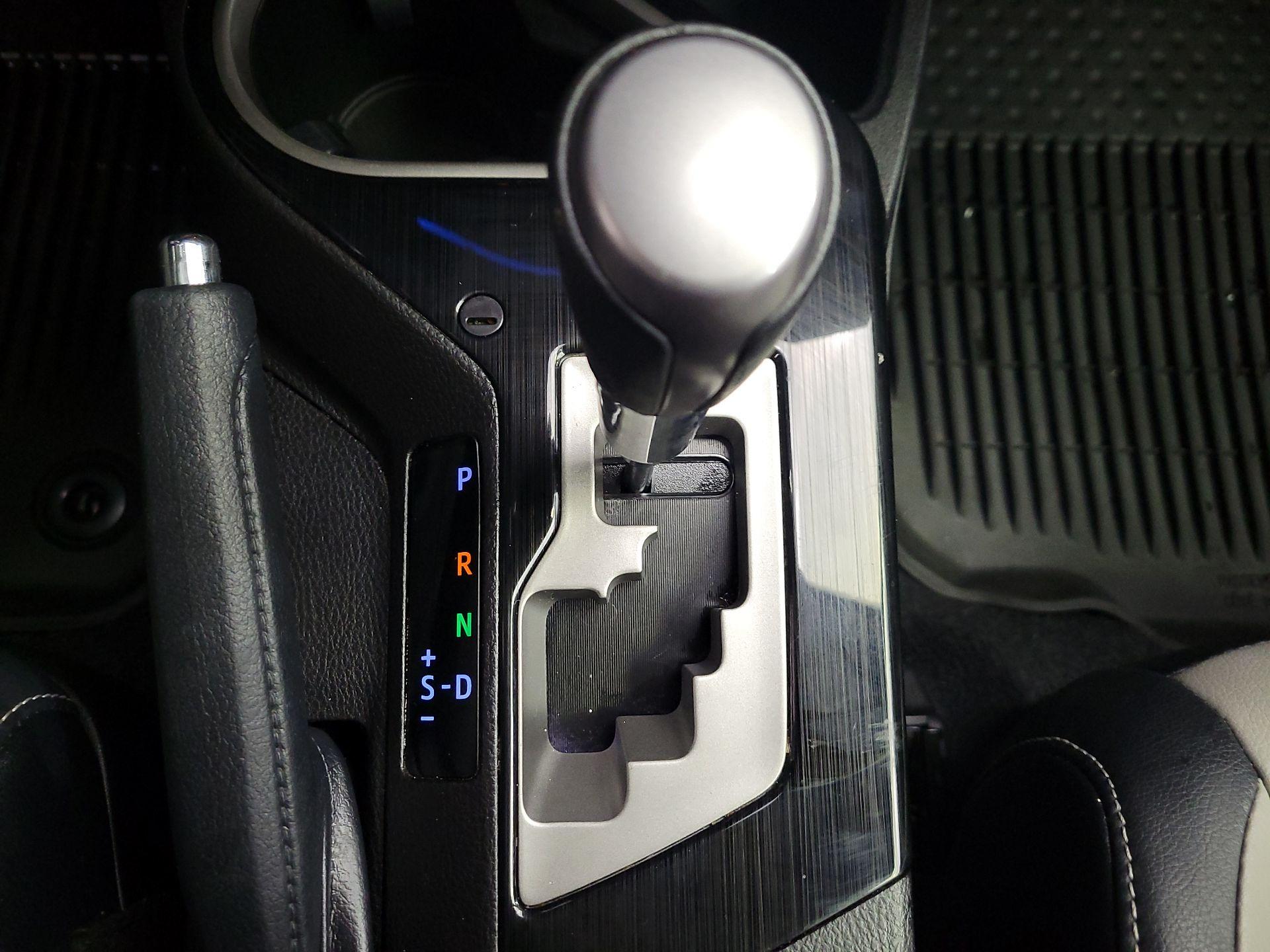 Thumbnail: 2017 Toyota RAV4 - 18