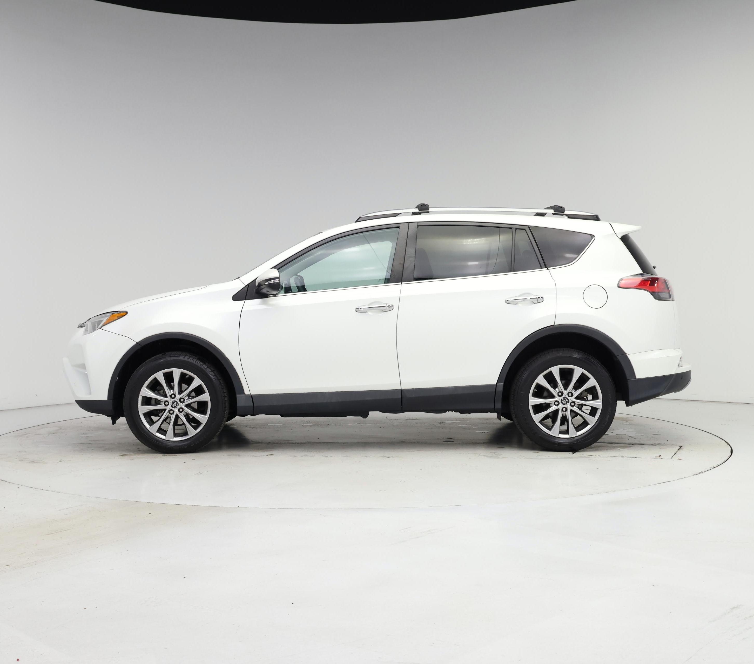 Thumbnail: 2017 Toyota RAV4 - 3