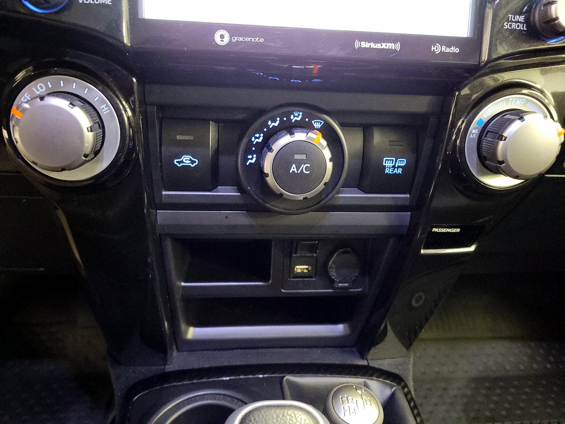 Thumbnail: 2022 Toyota 4Runner - 17