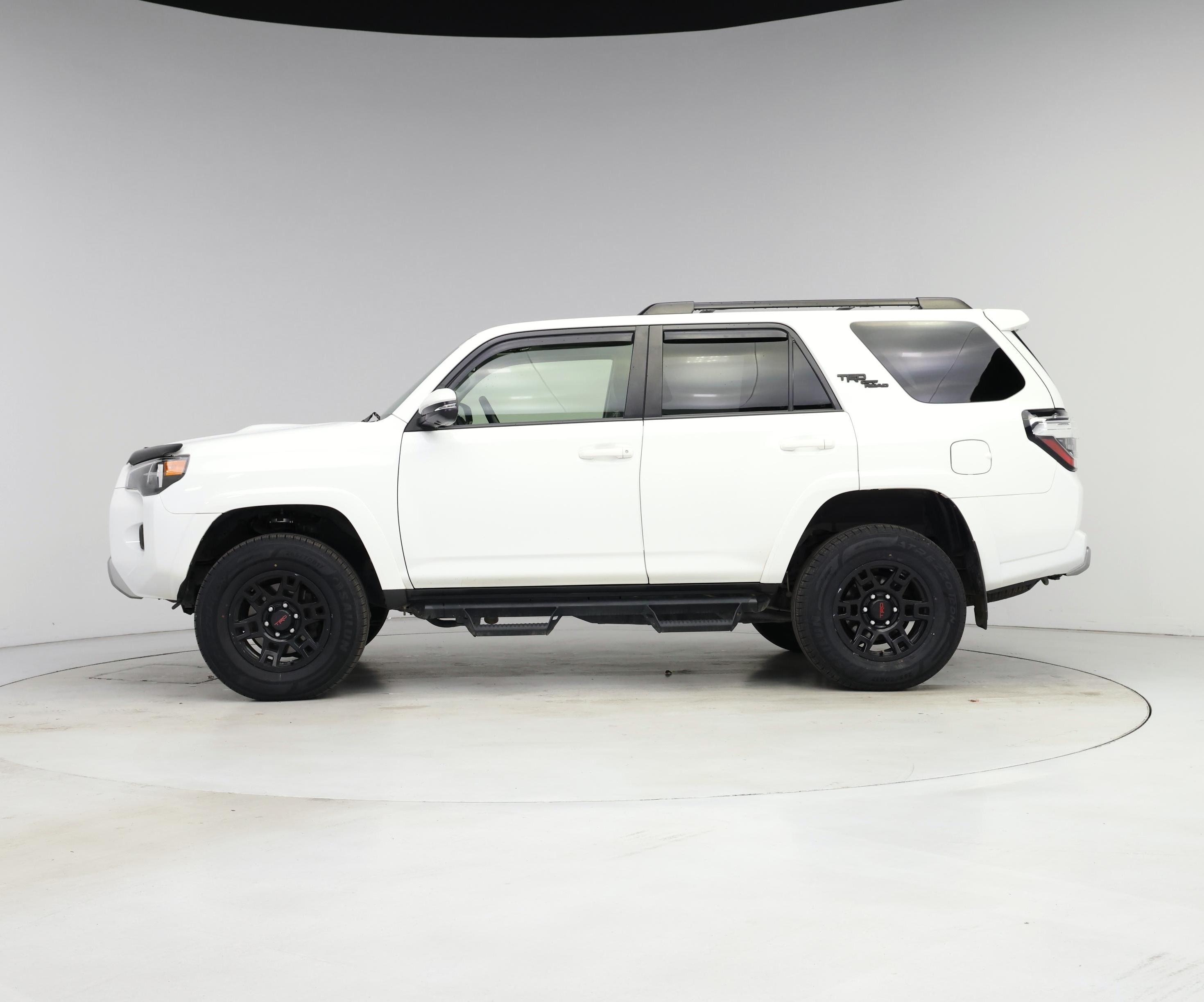 Thumbnail: 2022 Toyota 4Runner - 3