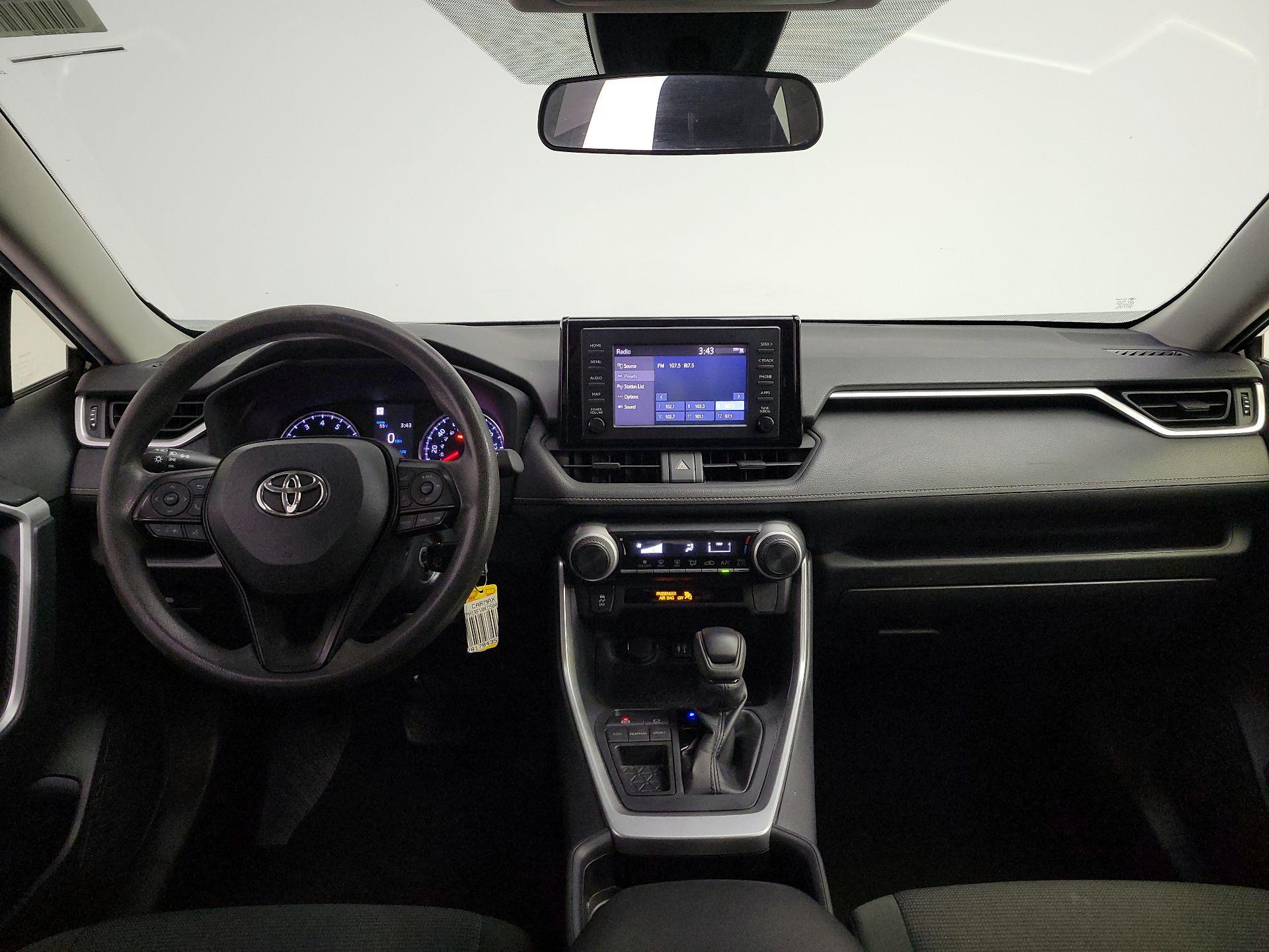 Thumbnail: 2019 Toyota RAV4 - 9