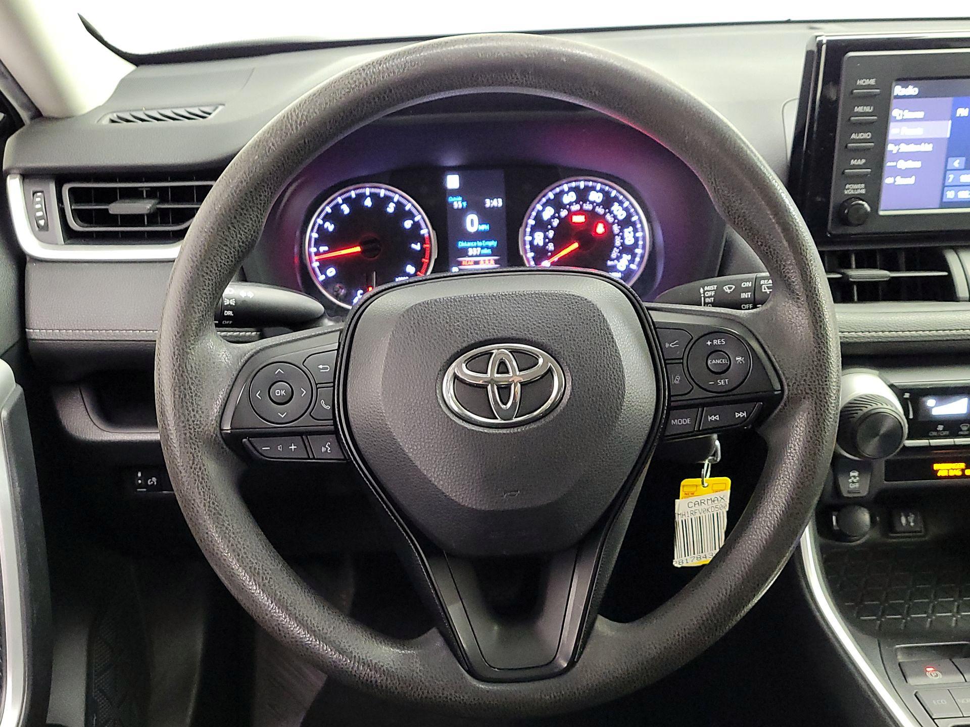 Thumbnail: 2019 Toyota RAV4 - 10