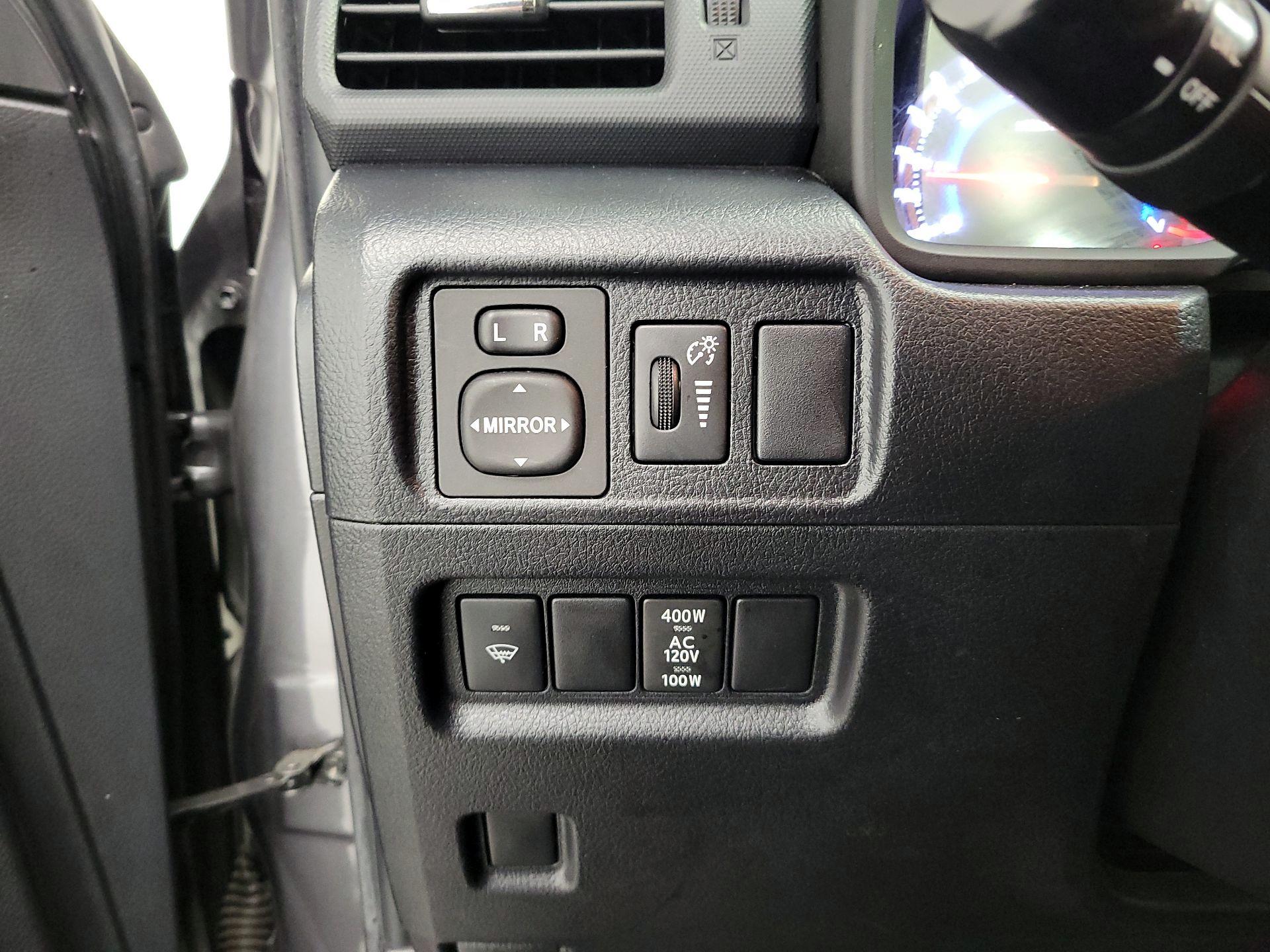 Thumbnail: 2018 Toyota 4Runner - 13