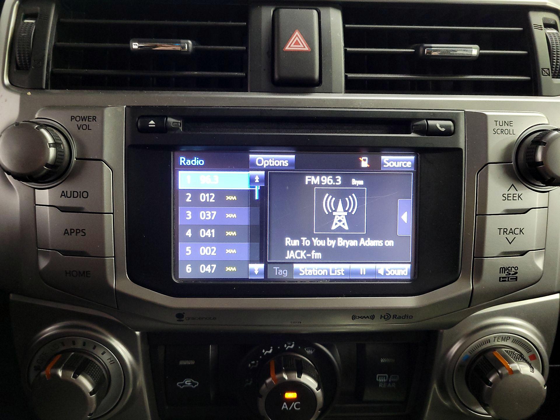 Thumbnail: 2018 Toyota 4Runner - 16