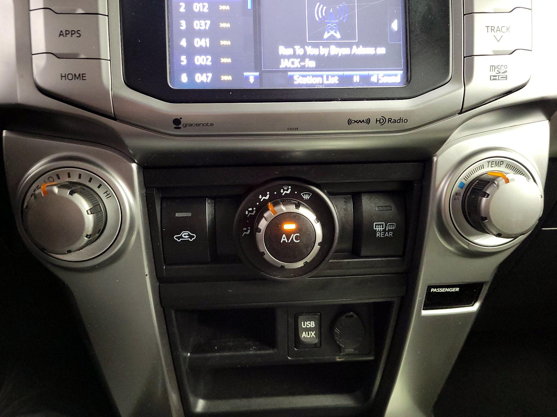 Thumbnail: 2018 Toyota 4Runner - 17