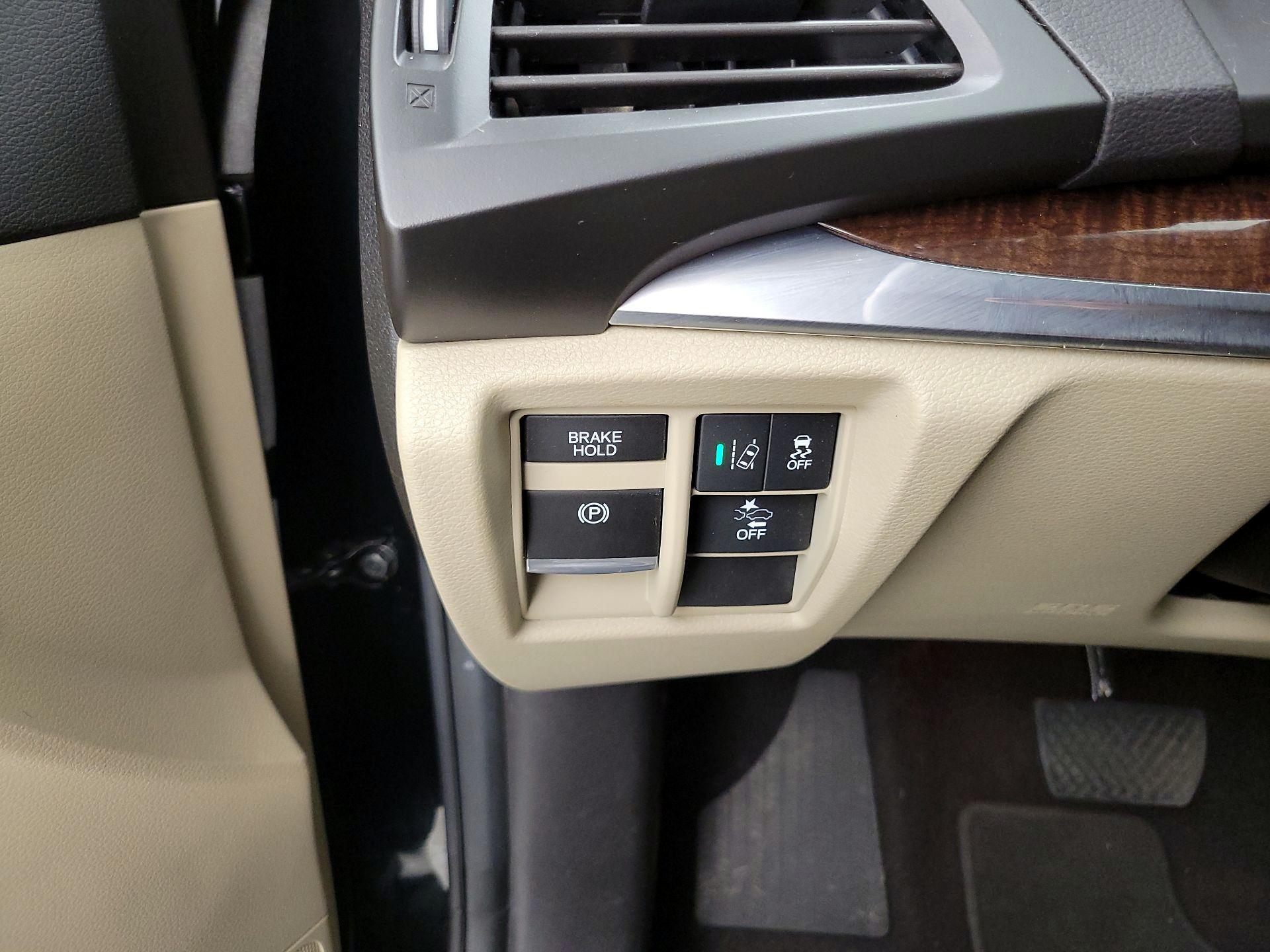 Thumbnail: 2020 Acura MDX - 13