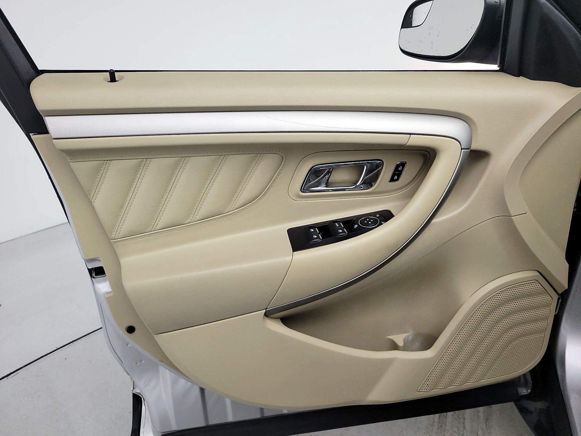 Thumbnail: 2017 Ford Taurus - 12