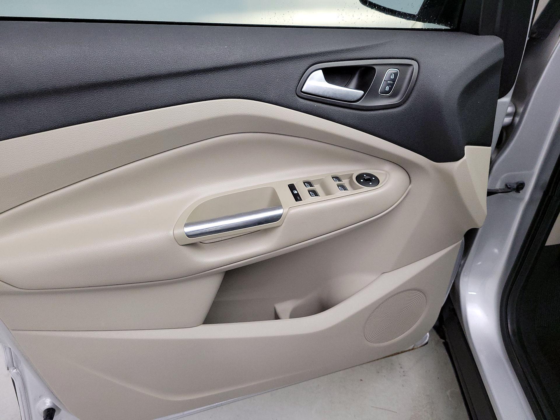 Thumbnail: 2017 Ford Escape - 12