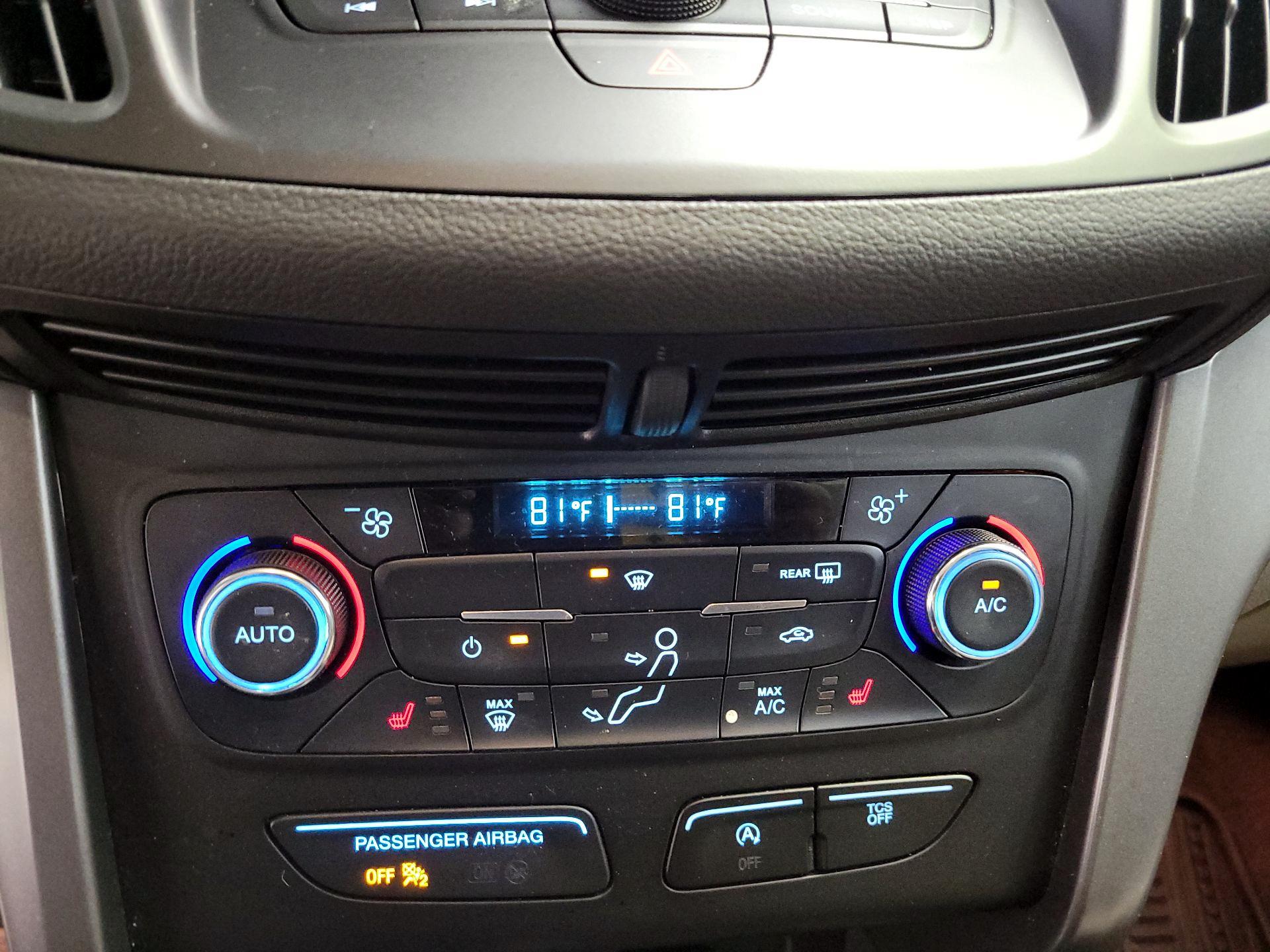 Thumbnail: 2017 Ford Escape - 16