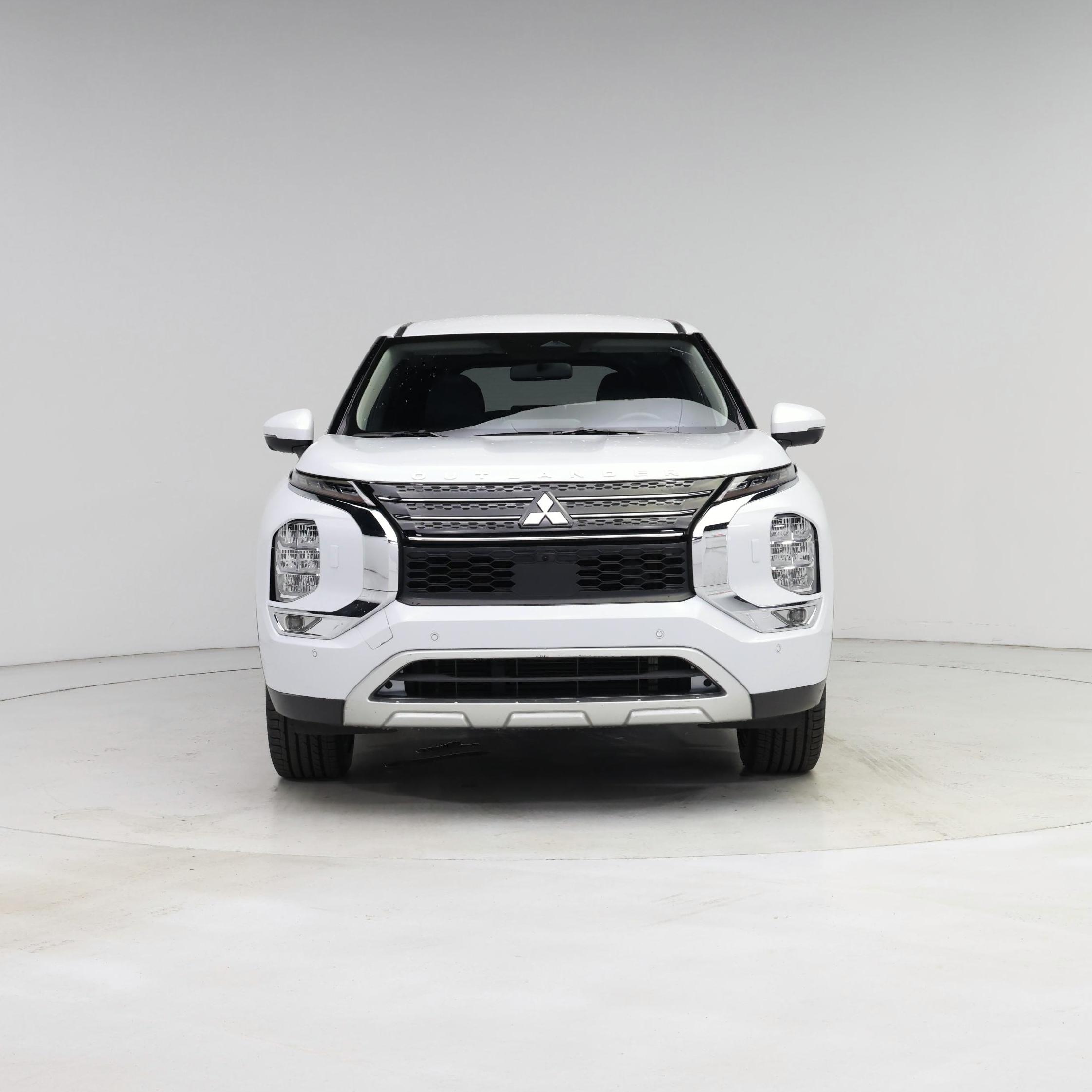 Thumbnail: 2023 Mitsubishi Outlander - 5