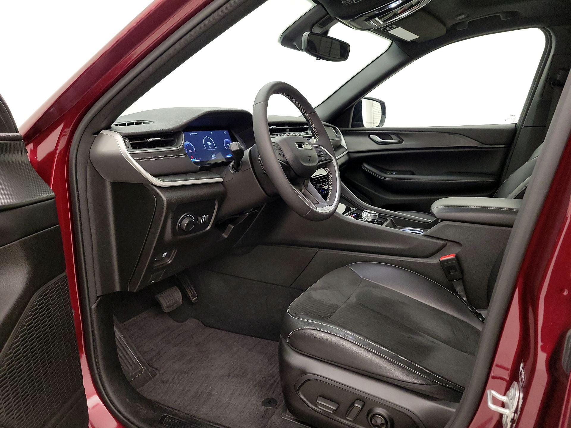 Thumbnail: 2024 Jeep Grand Cherokee - 11