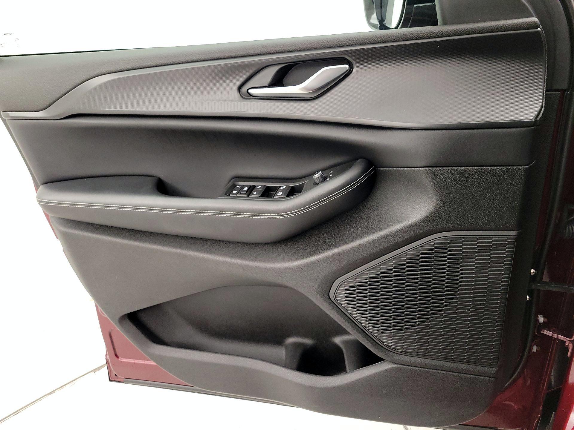 Thumbnail: 2024 Jeep Grand Cherokee - 12