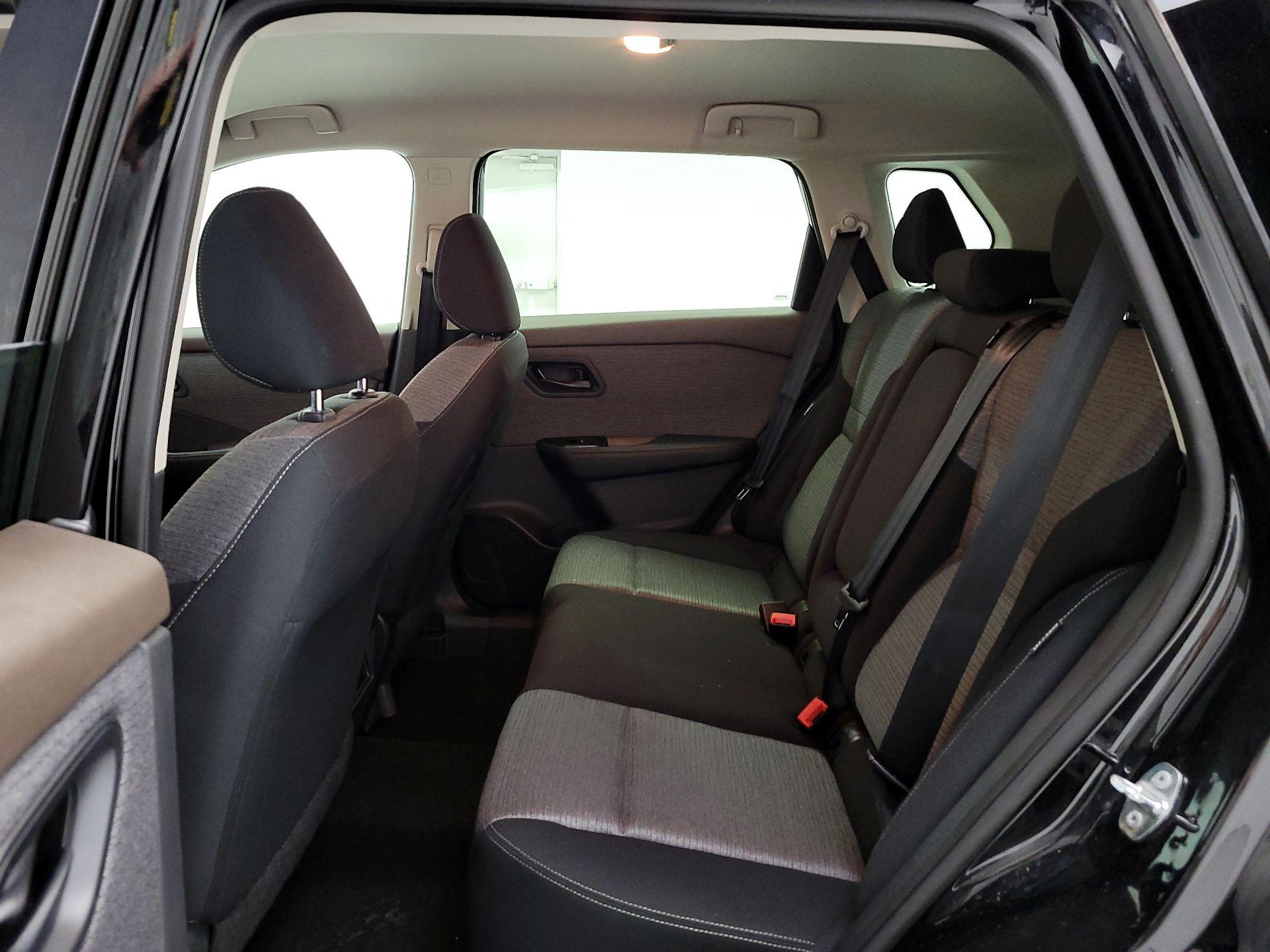 Thumbnail: 2021 Nissan Rogue - 19