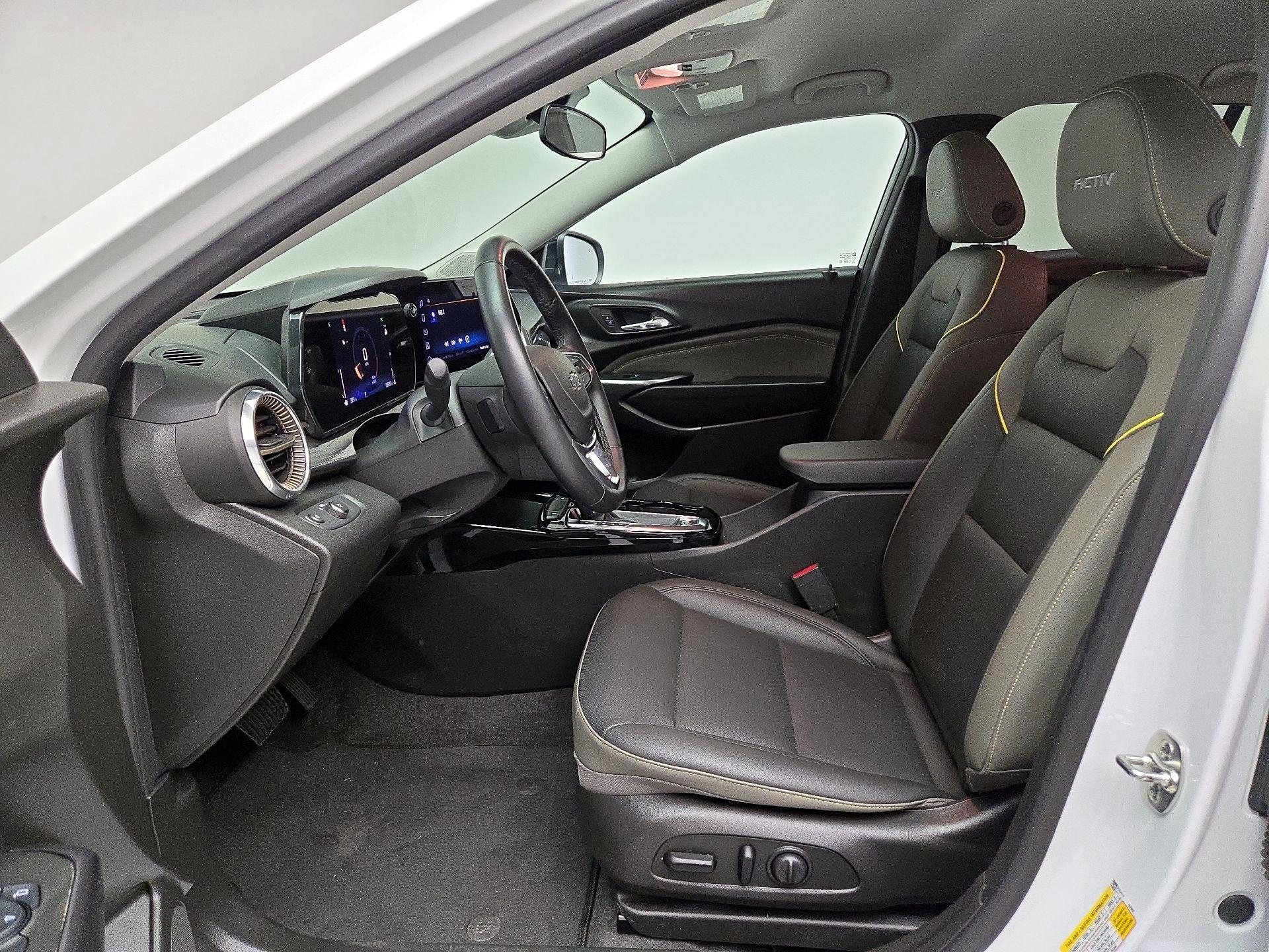 Thumbnail: 2025 Chevrolet Trax - 11