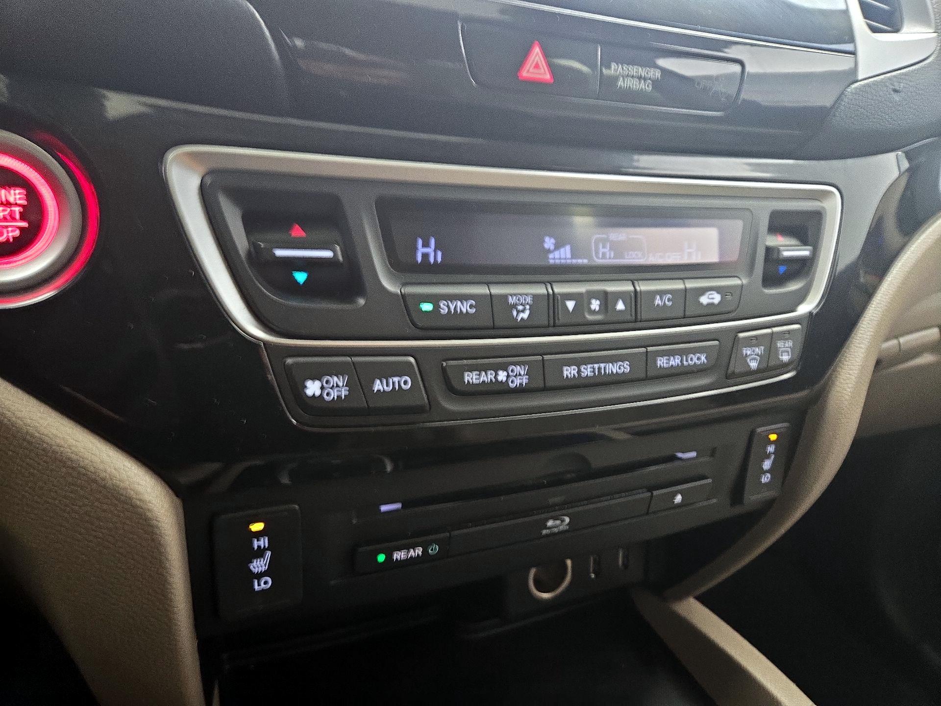 Thumbnail: 2016 Honda Pilot - 16