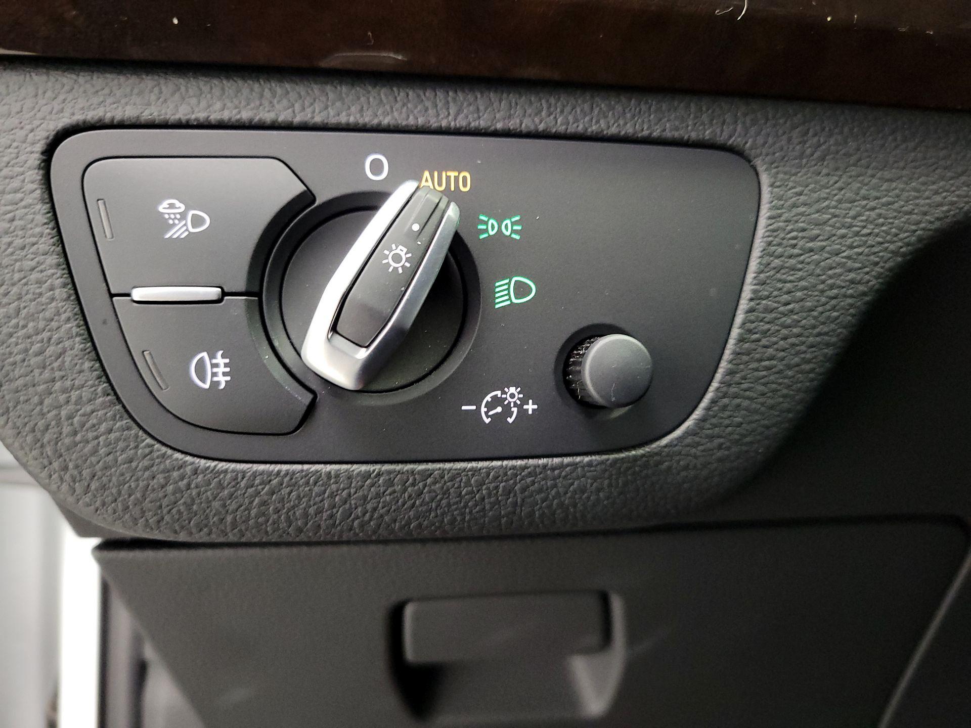 Thumbnail: 2019 Audi Q5 - 13