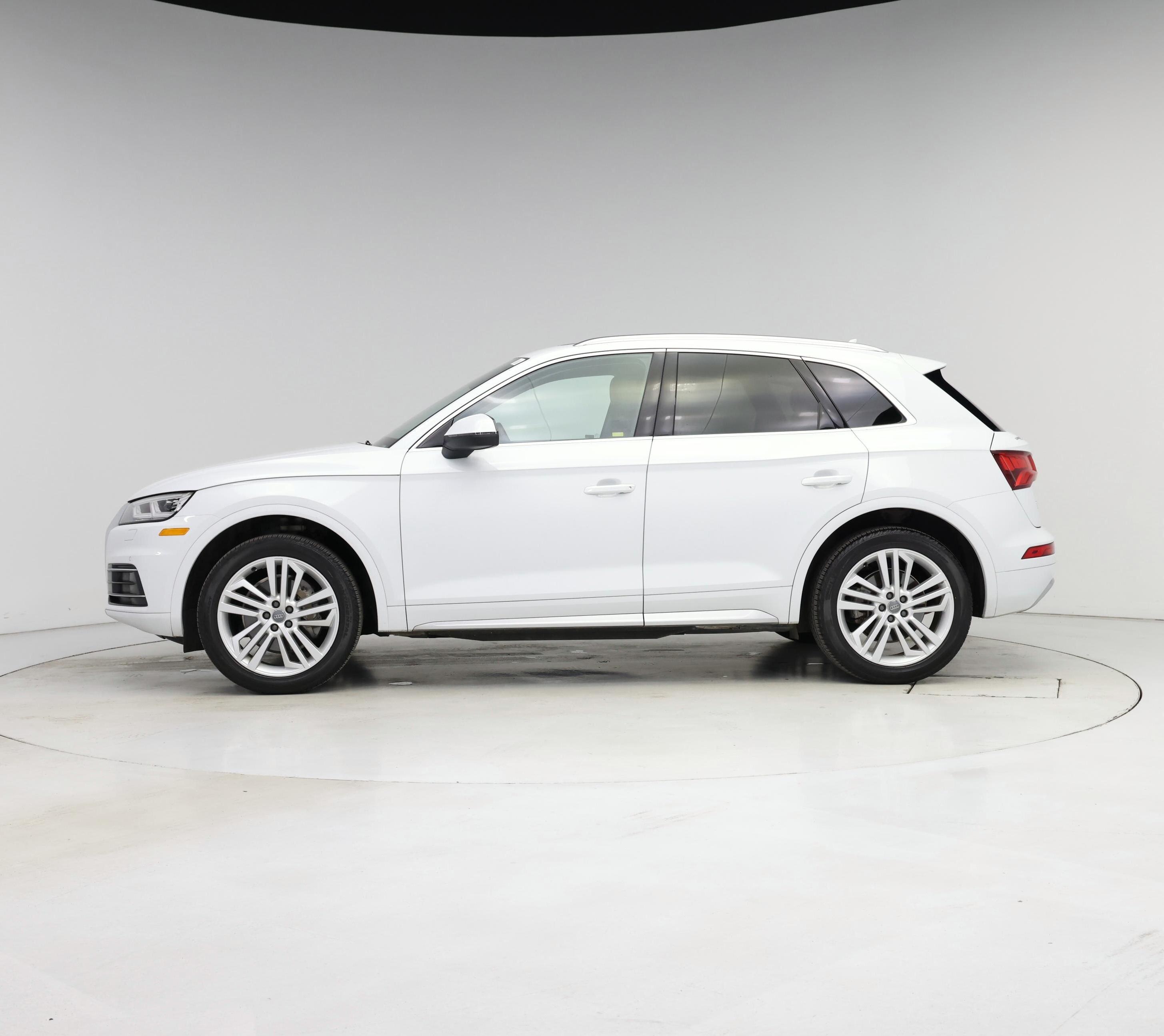 Thumbnail: 2019 Audi Q5 - 3