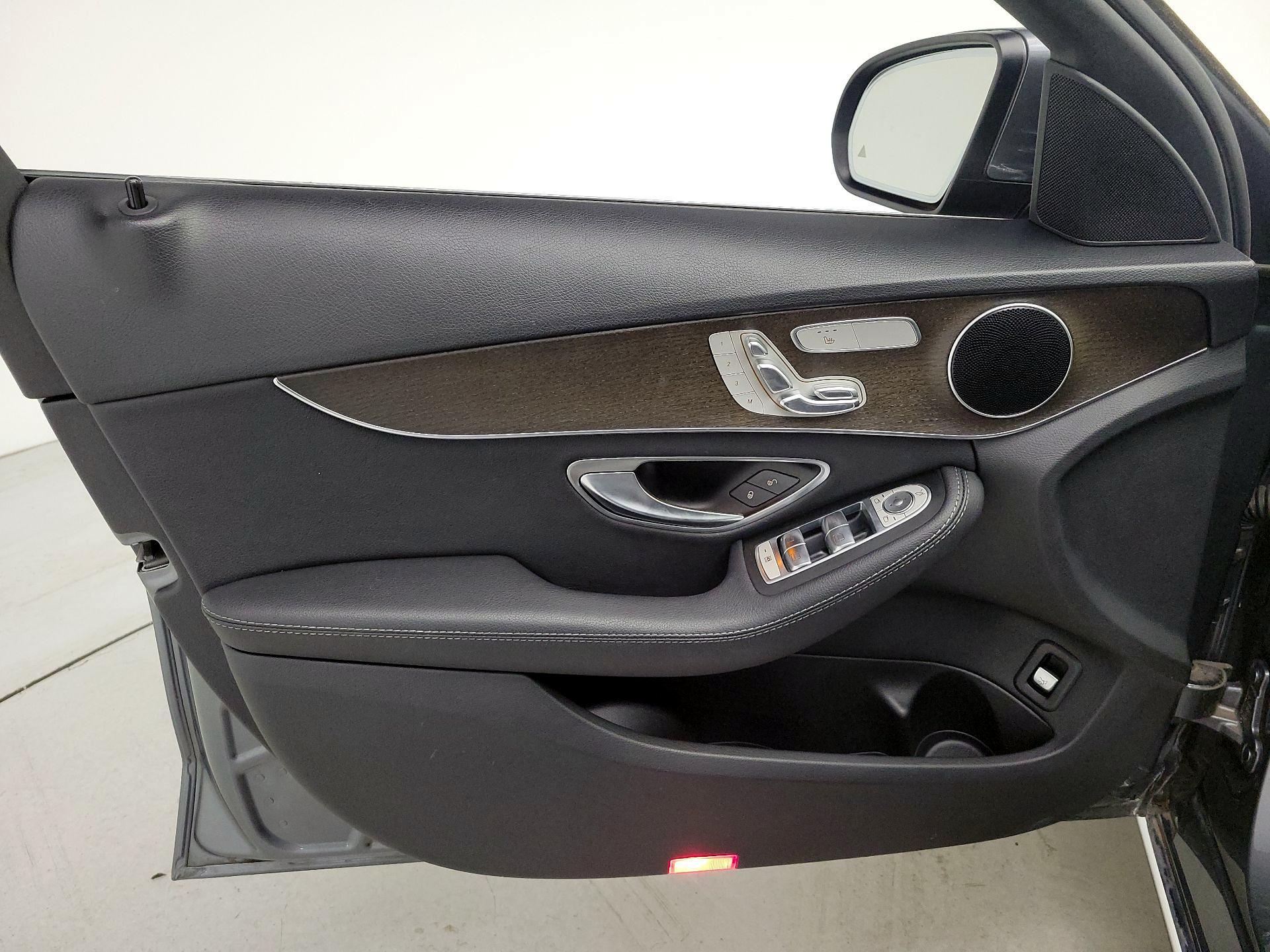 Thumbnail: 2019 Mercedes-Benz C-Class - 12