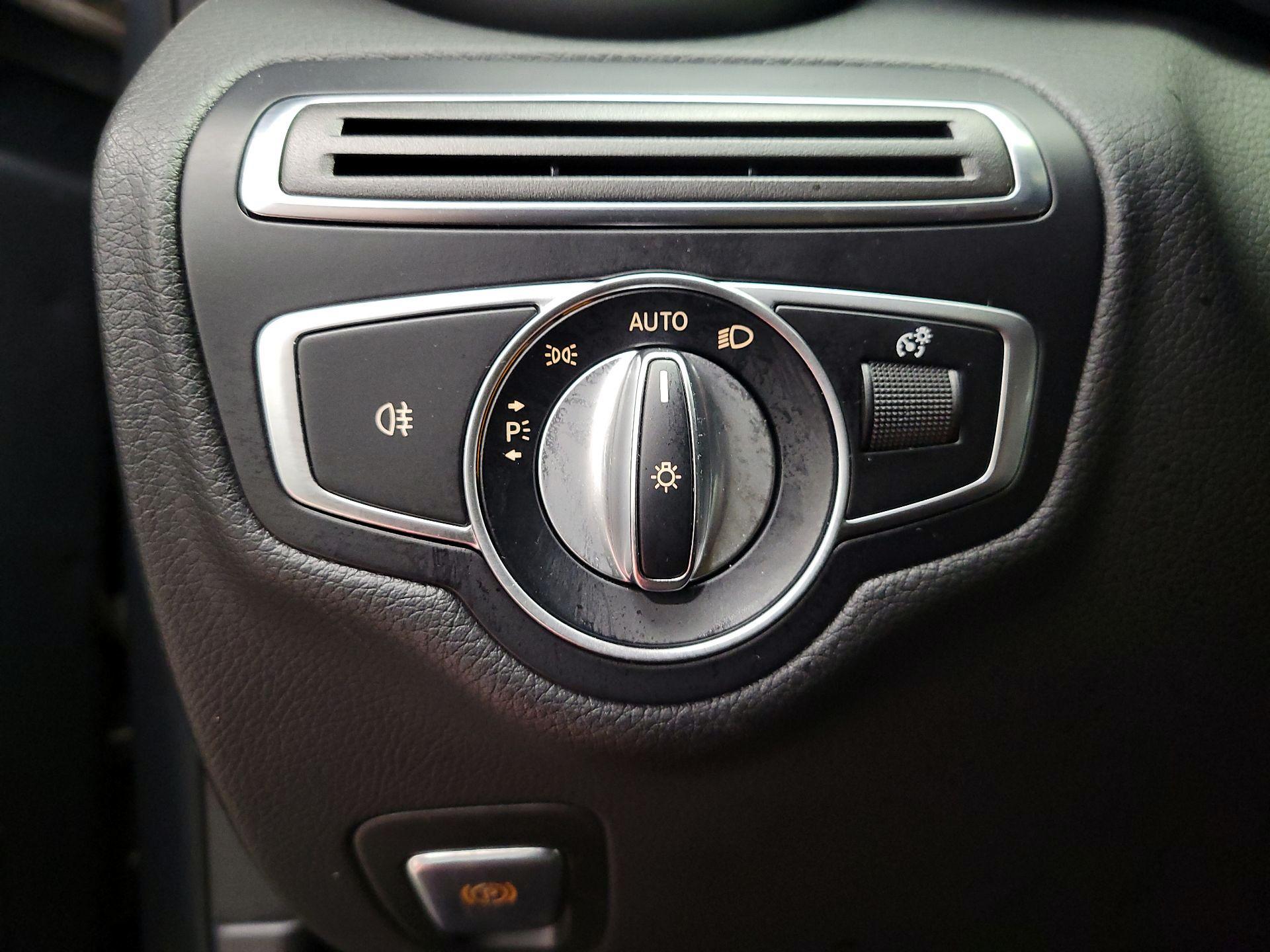 Thumbnail: 2019 Mercedes-Benz C-Class - 13