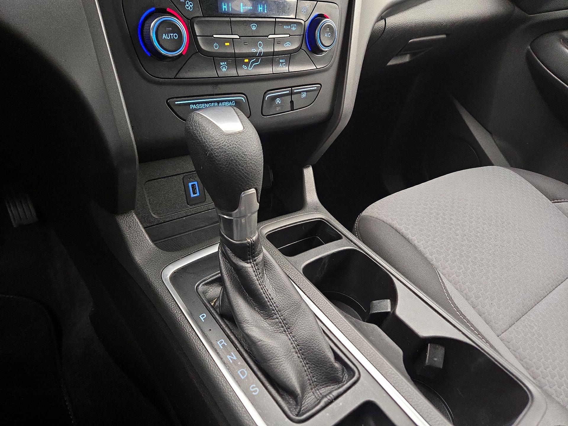 Thumbnail: 2017 Ford Escape - 17