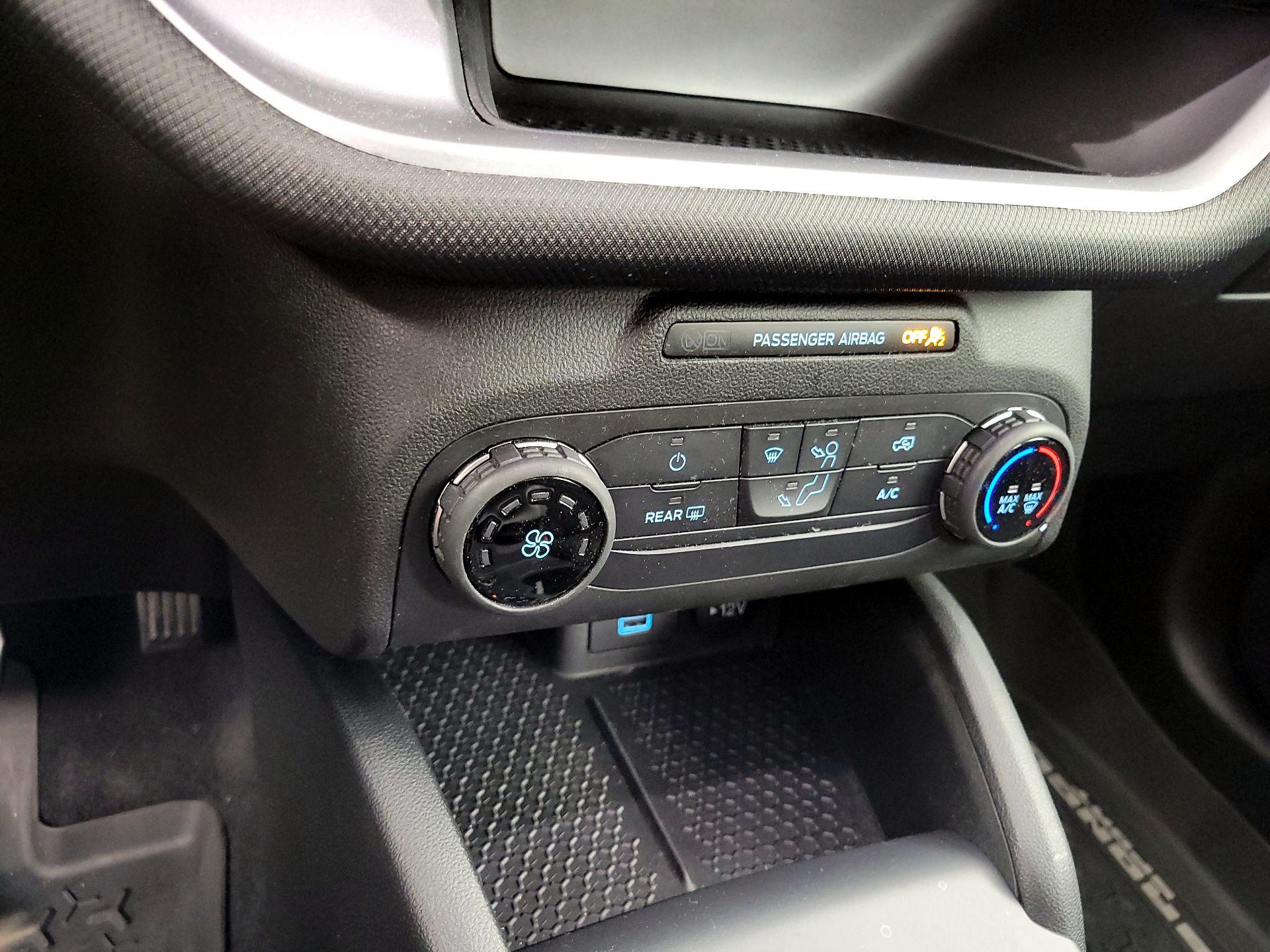 Thumbnail: 2021 Ford Bronco Sport - 16