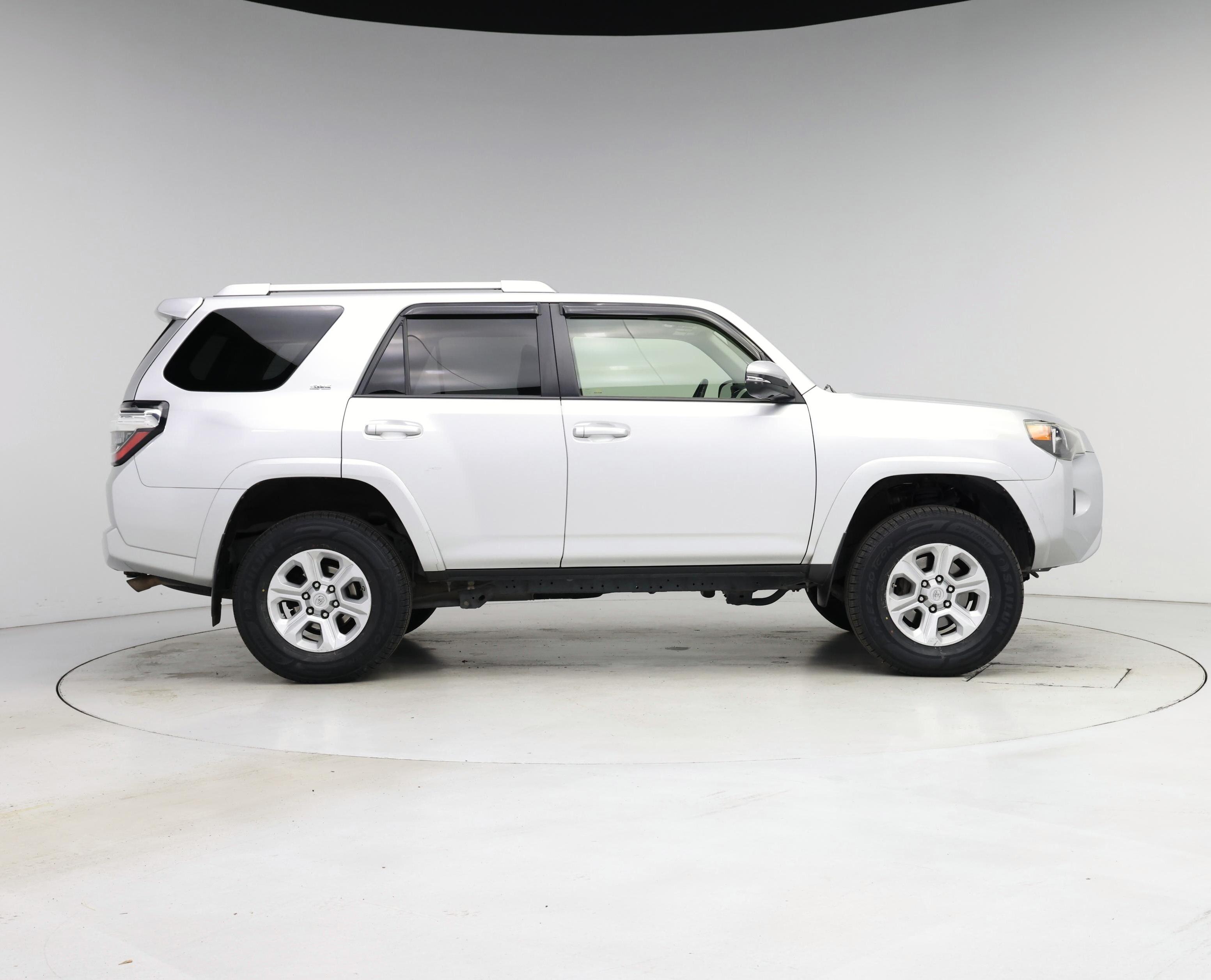 Thumbnail: 2016 Toyota 4Runner - 7