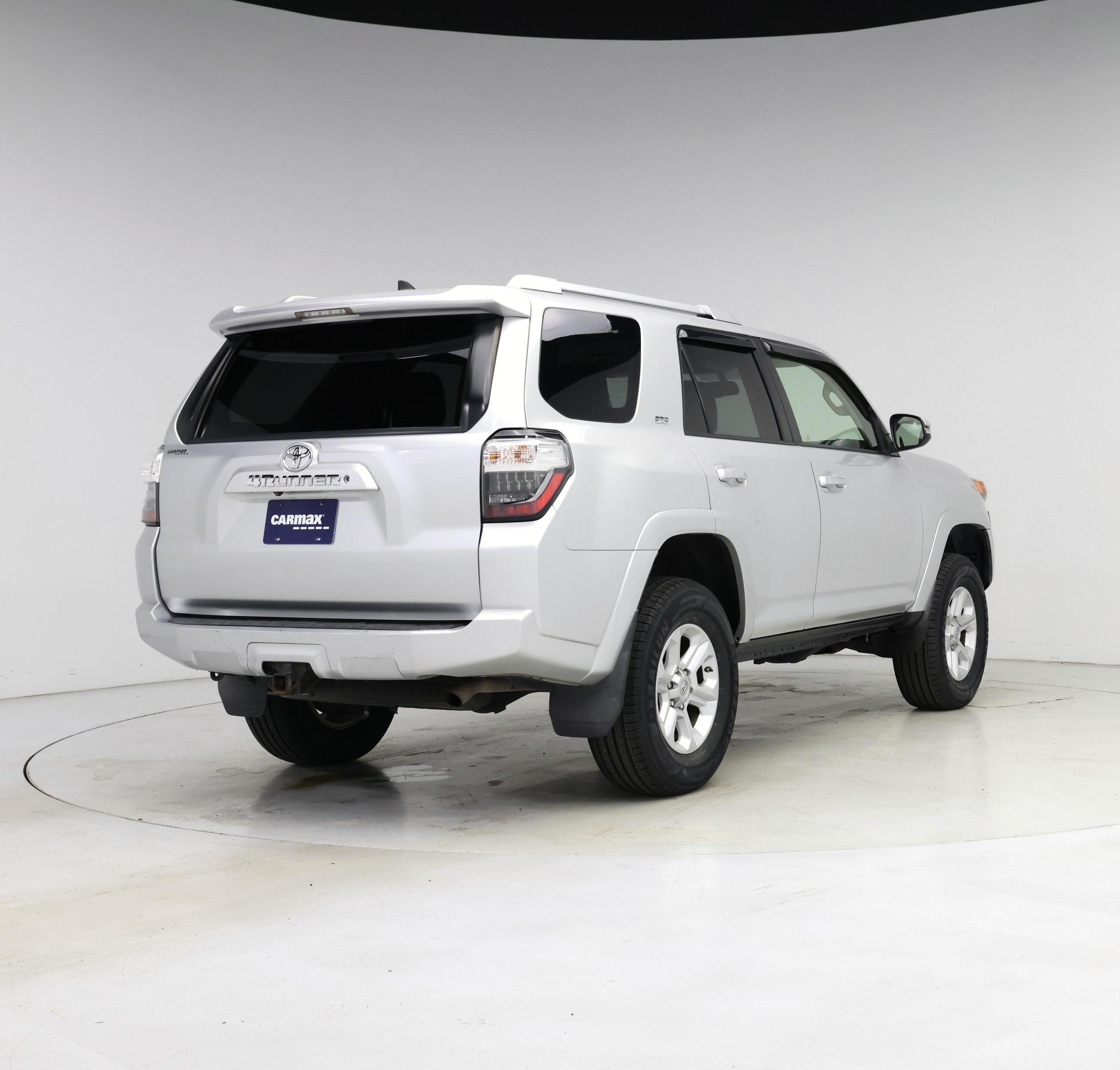 Thumbnail: 2016 Toyota 4Runner - 8
