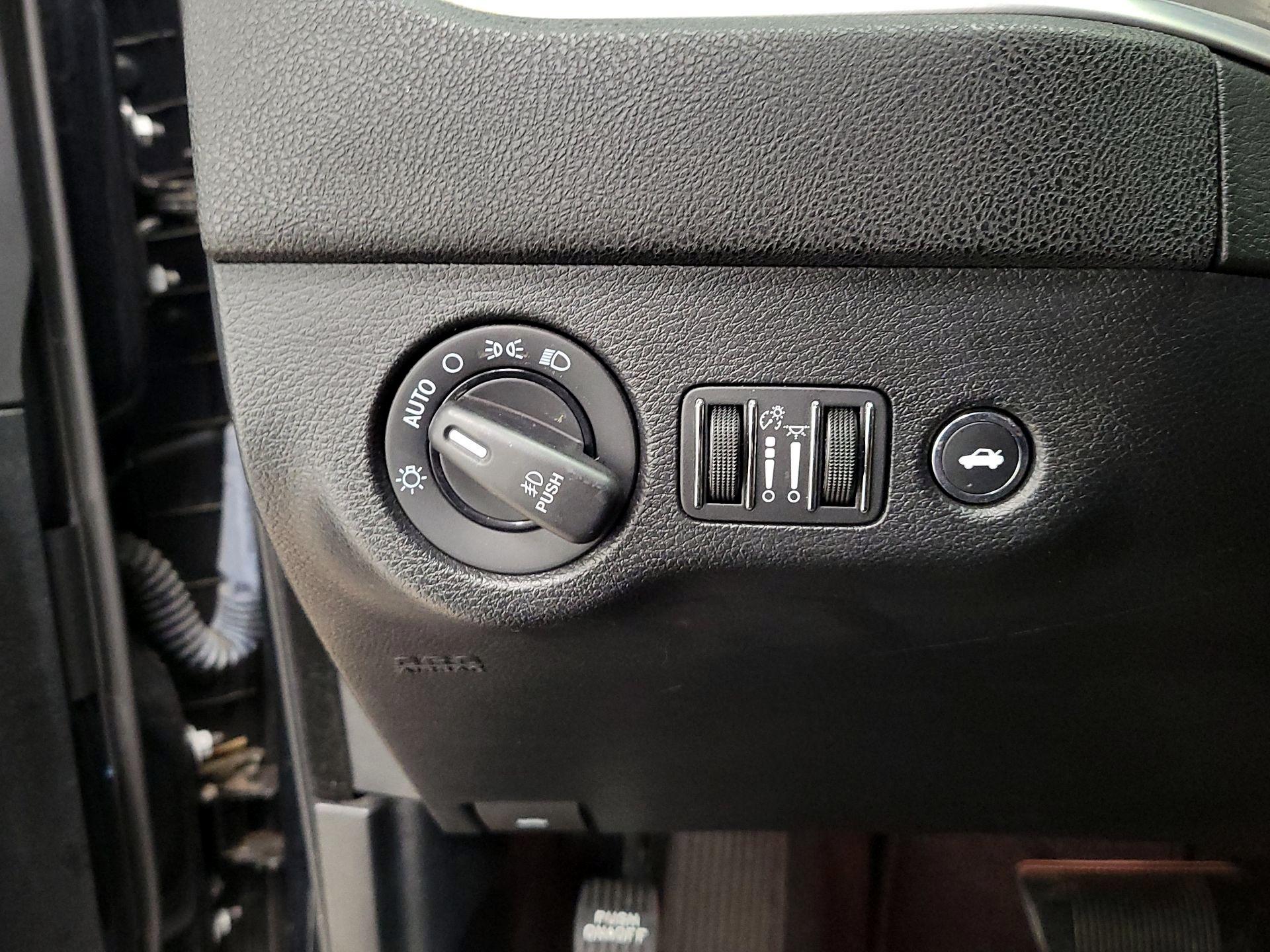 Thumbnail: 2019 Dodge Charger - 13