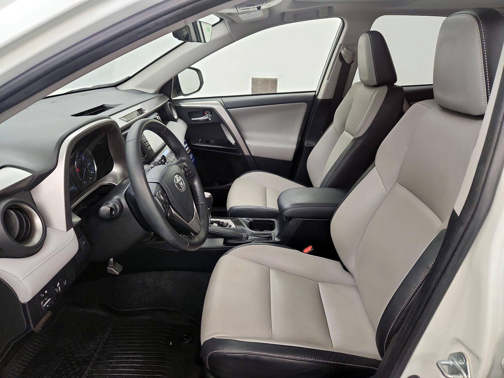 Thumbnail: 2018 Toyota RAV4 - 11