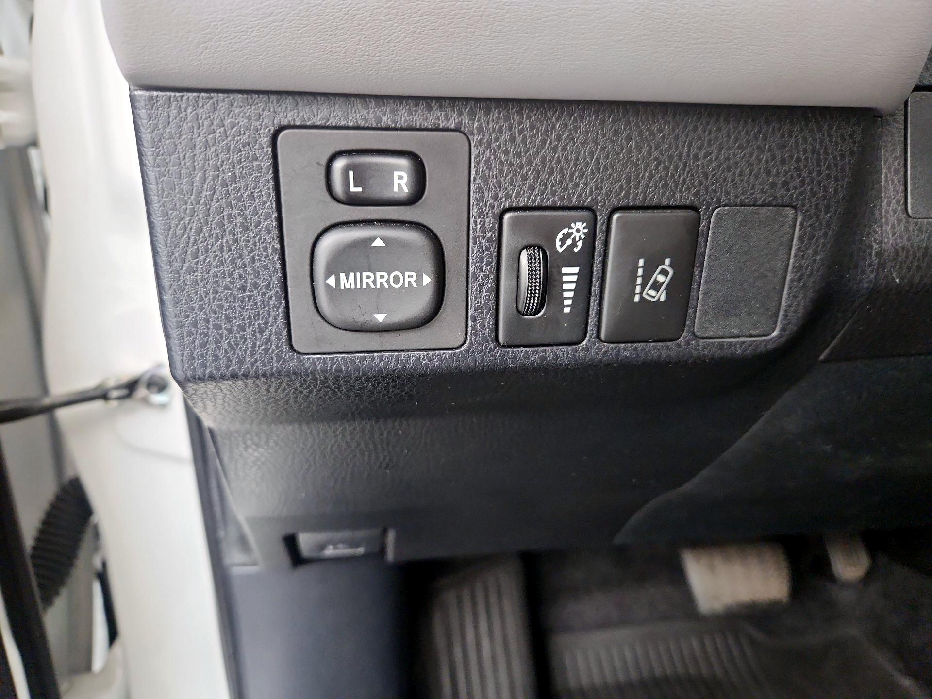 Thumbnail: 2018 Toyota RAV4 - 13