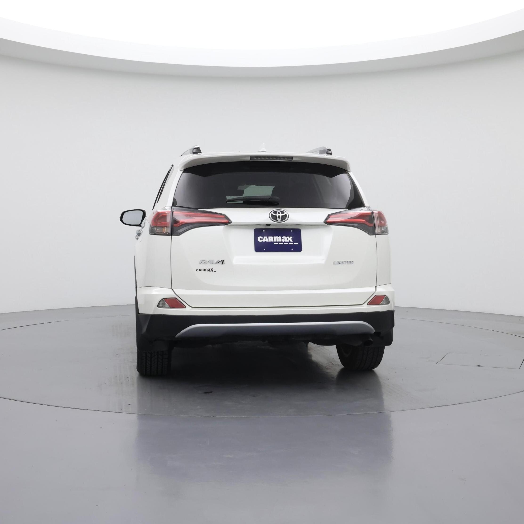 Thumbnail: 2018 Toyota RAV4 - 6