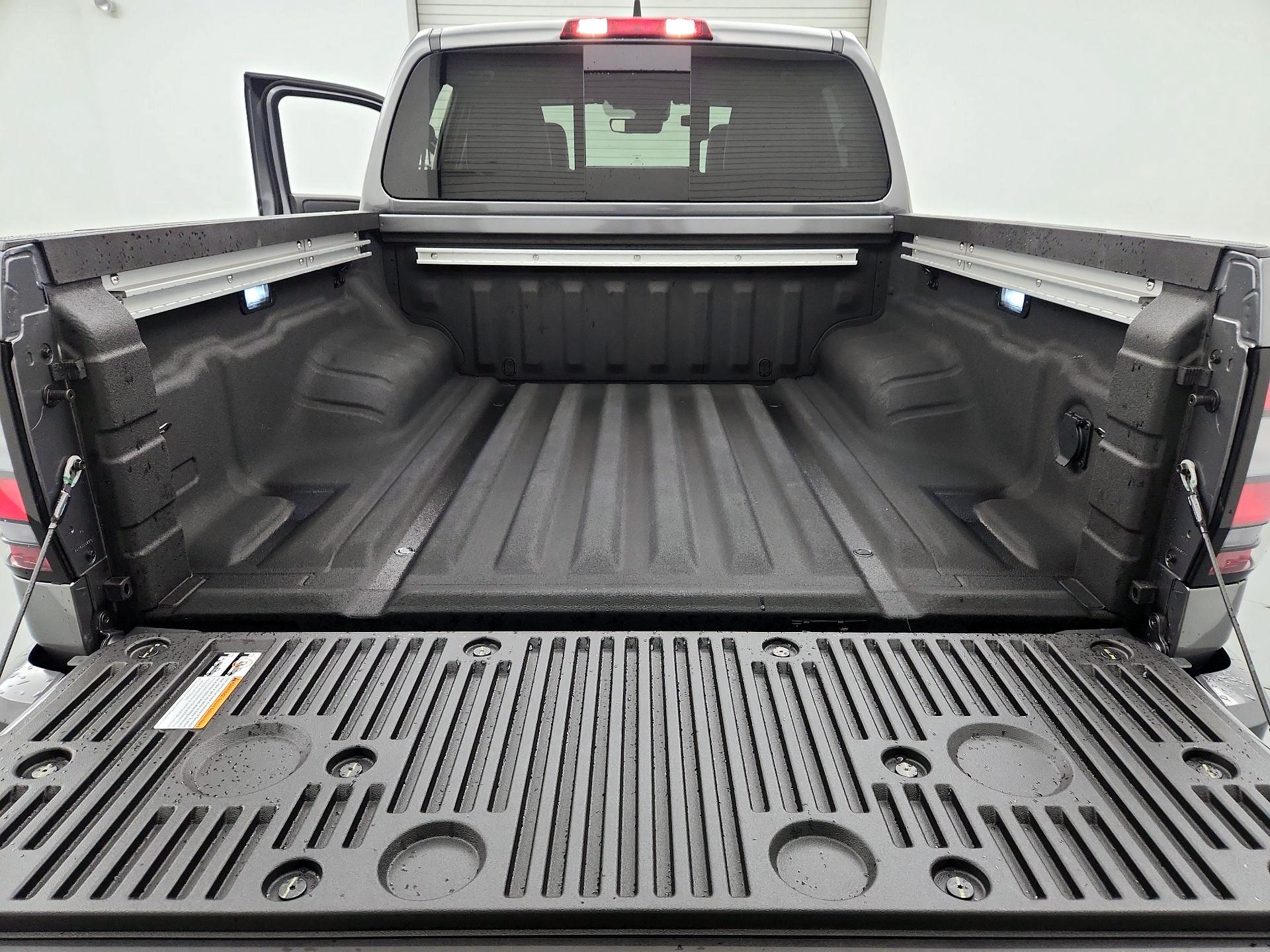 Thumbnail: 2025 Nissan Frontier - 20