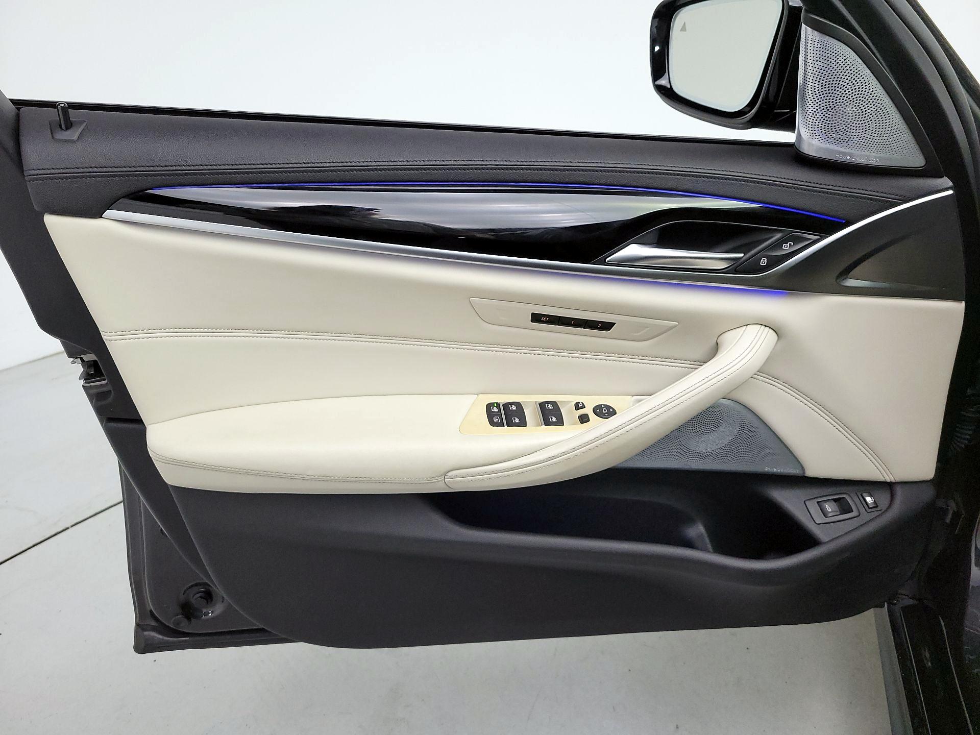 Thumbnail: 2018 BMW 5 Series - 12