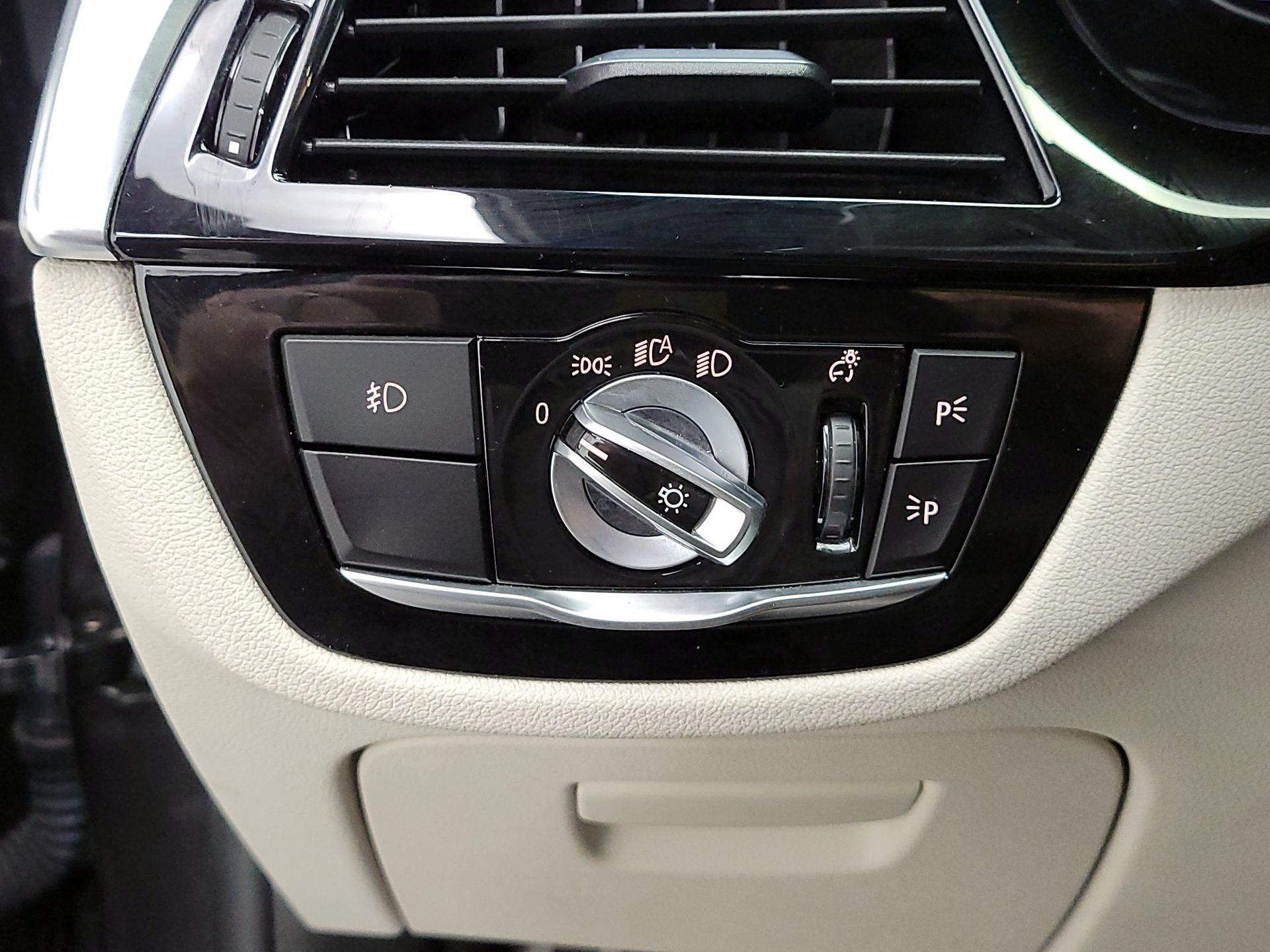 Thumbnail: 2018 BMW 5 Series - 13