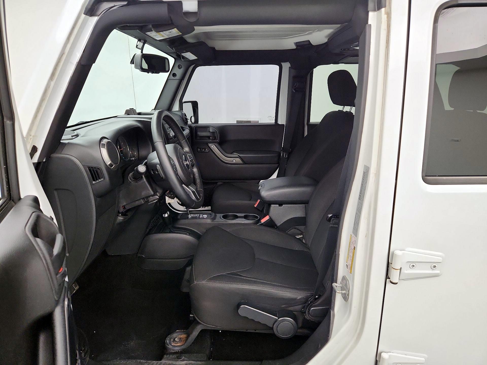 Thumbnail: 2015 Jeep Wrangler - 11