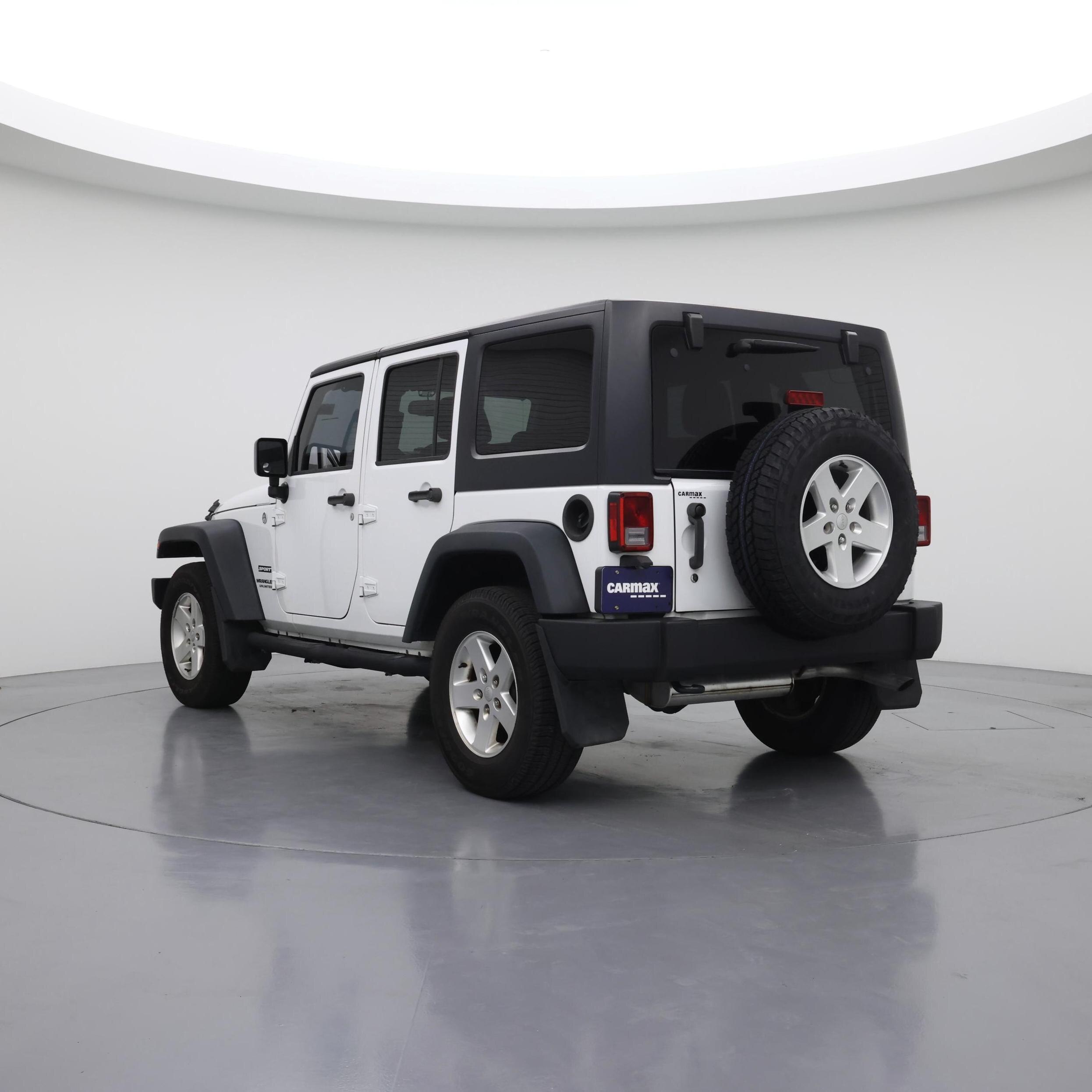 Thumbnail: 2015 Jeep Wrangler - 2