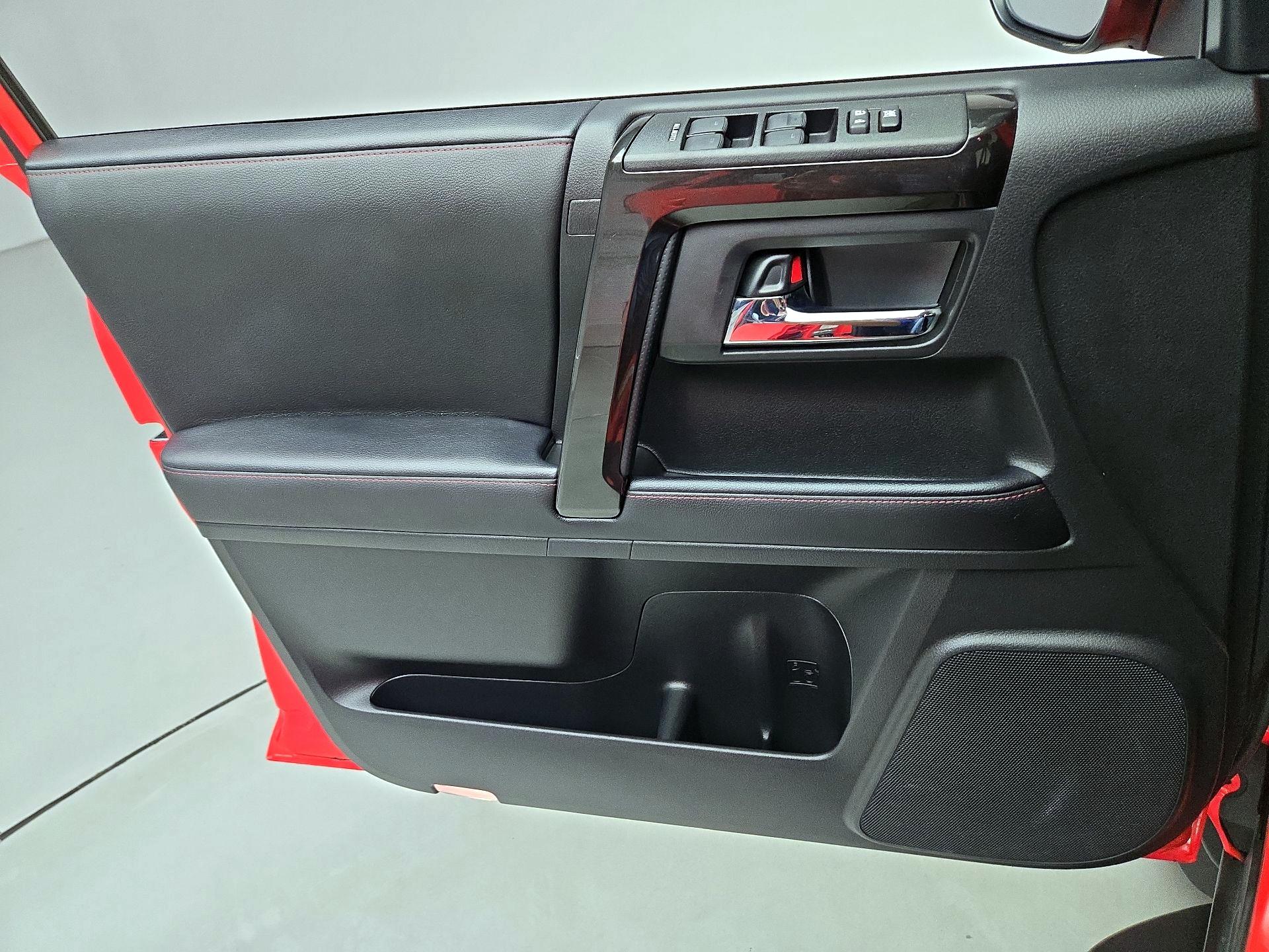 Thumbnail: 2023 Toyota 4Runner - 12