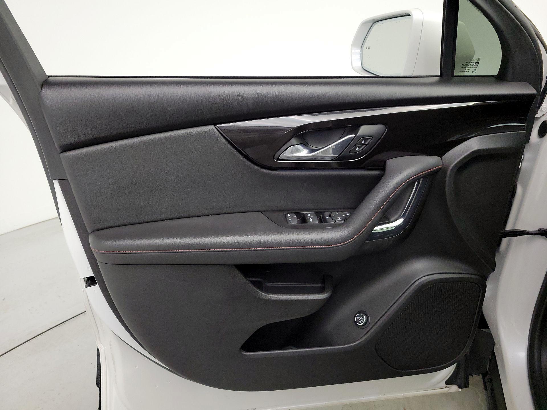 Thumbnail: 2020 Chevrolet Blazer - 12