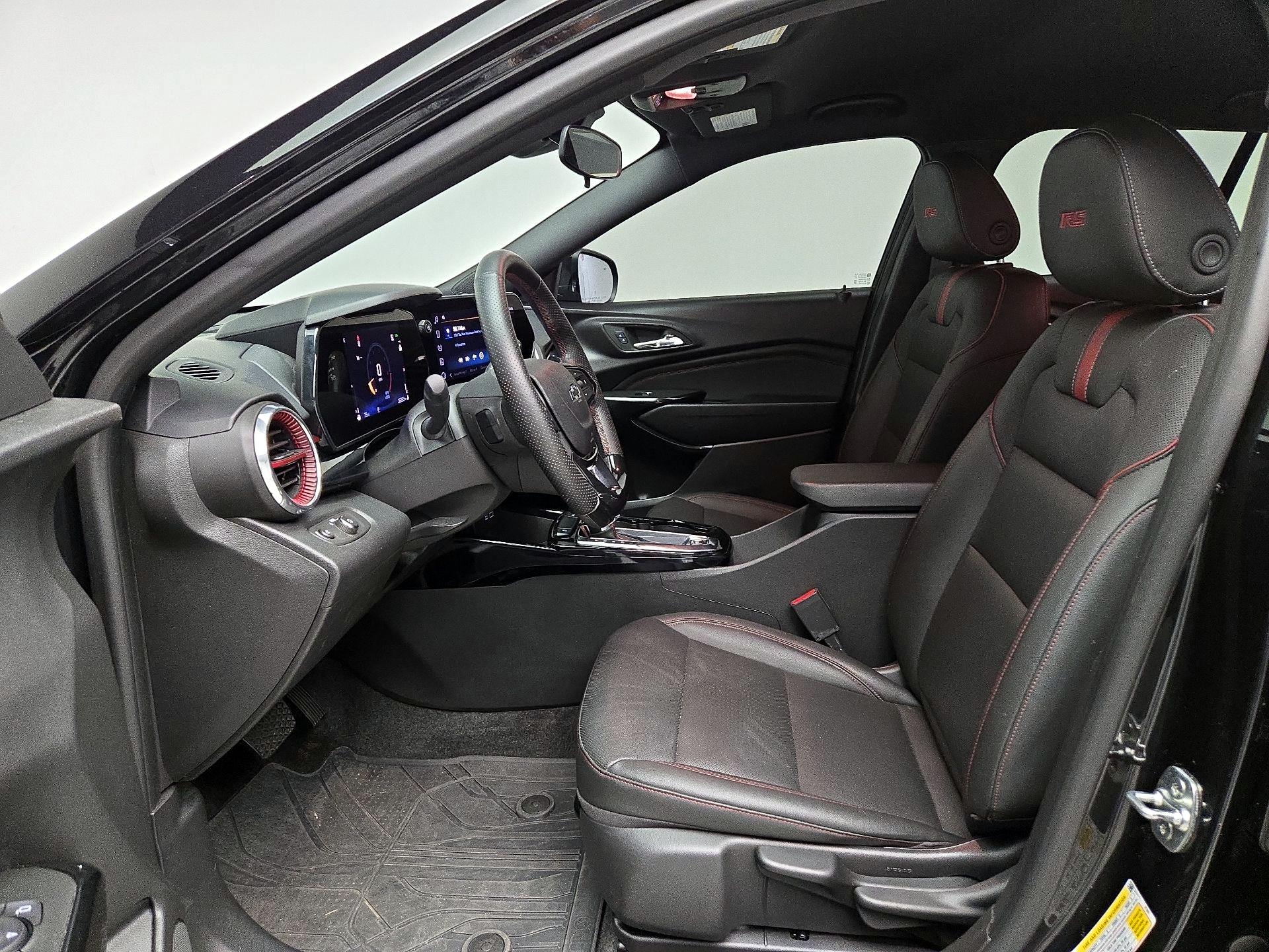 Thumbnail: 2024 Chevrolet Trax - 11