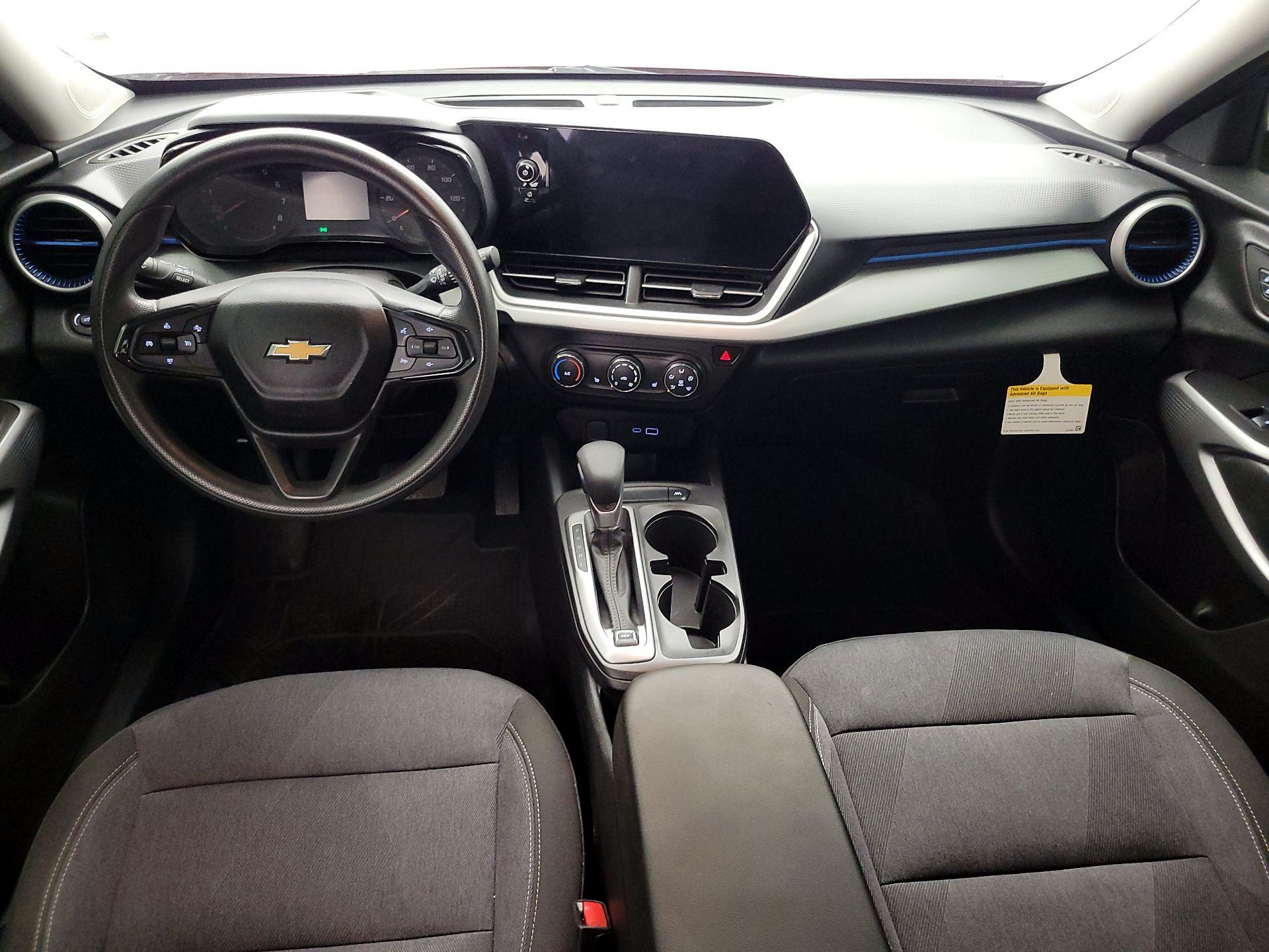 Thumbnail: 2024 Chevrolet Trax - 9