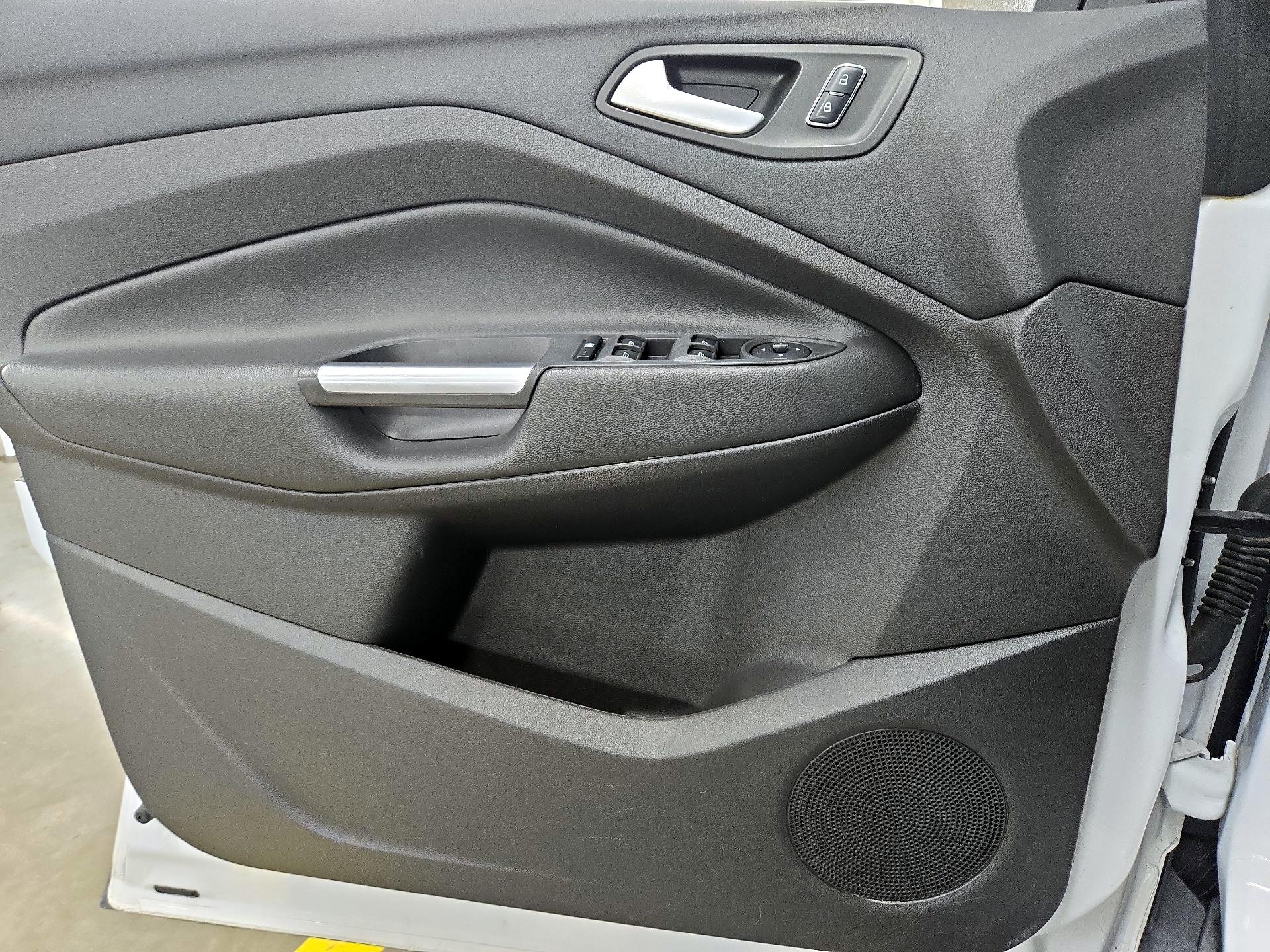Thumbnail: 2016 Ford Escape - 12