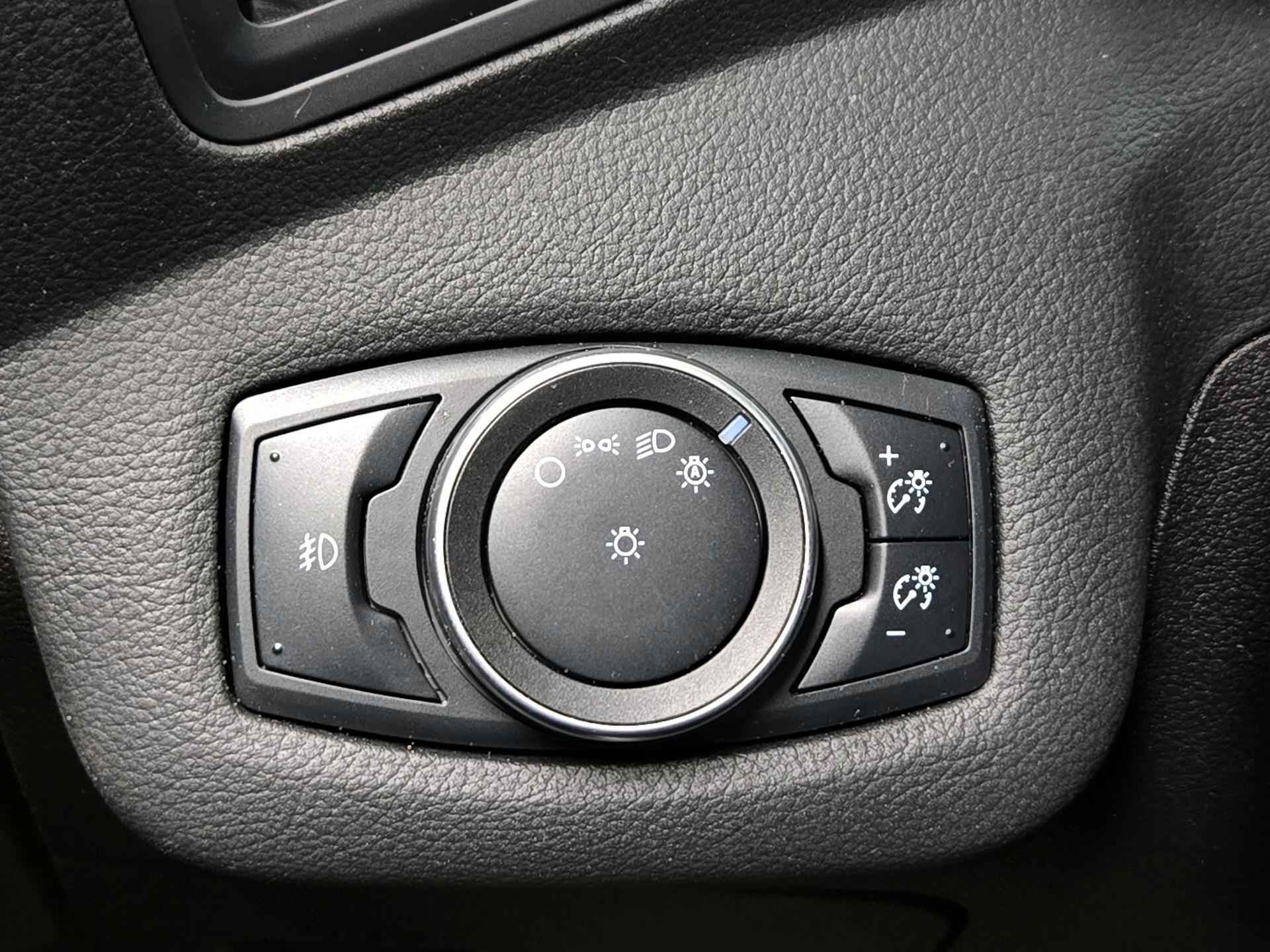 Thumbnail: 2016 Ford Escape - 13