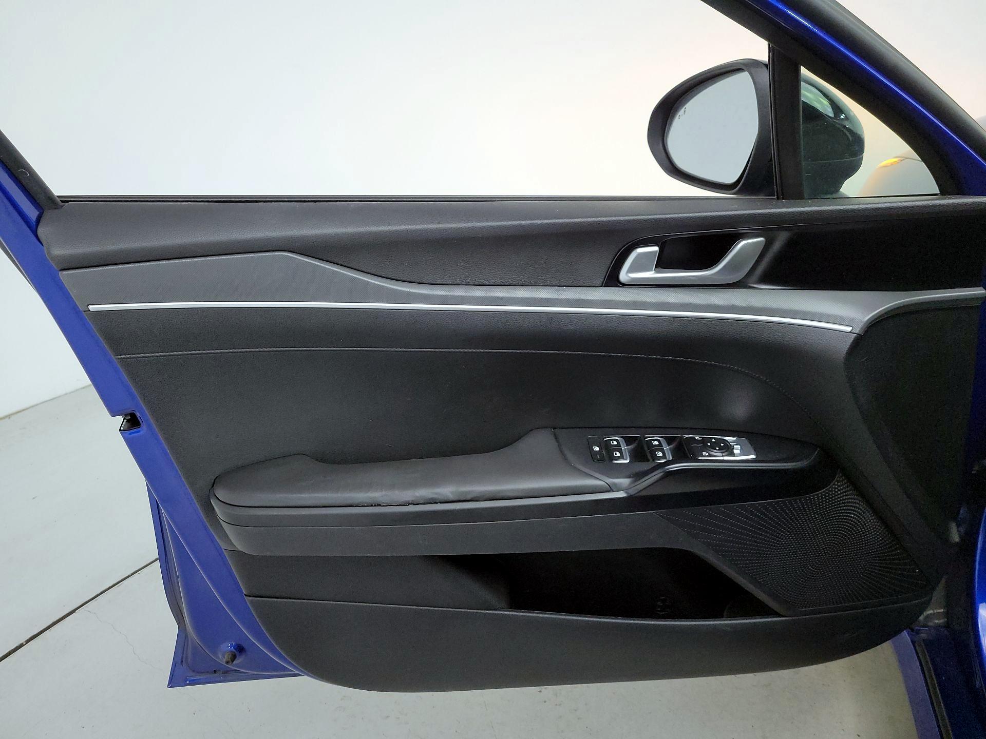 Thumbnail: 2022 Kia K5 - 12