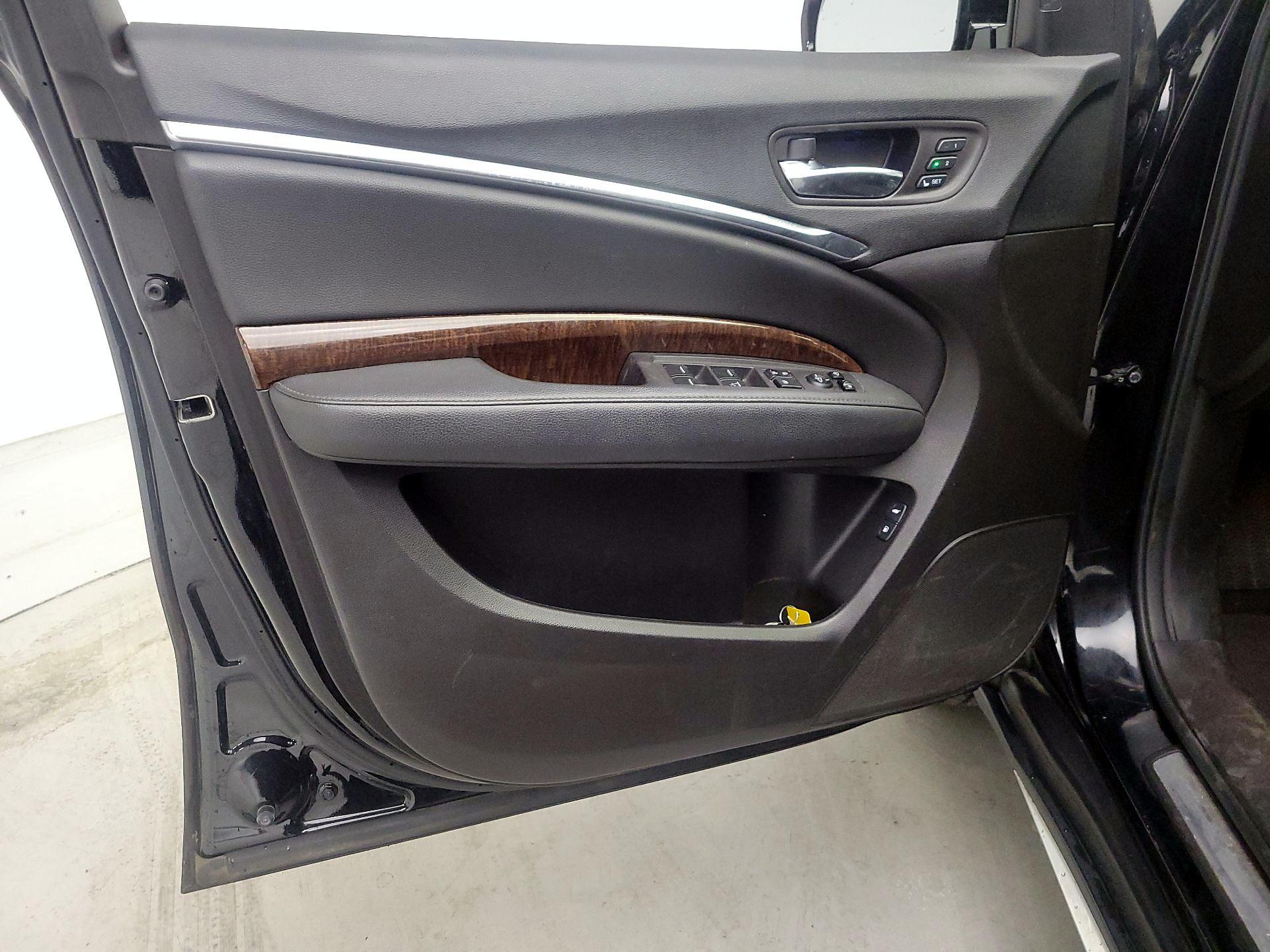 Thumbnail: 2017 Acura MDX - 12