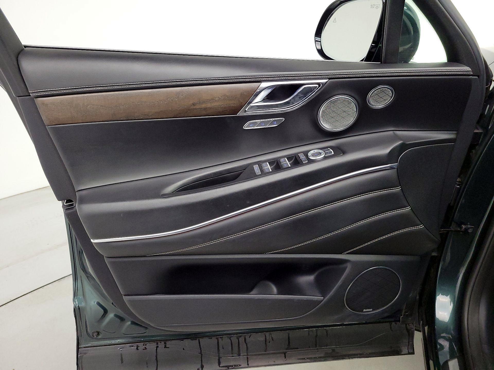 Thumbnail: 2023 Genesis GV80 - 12