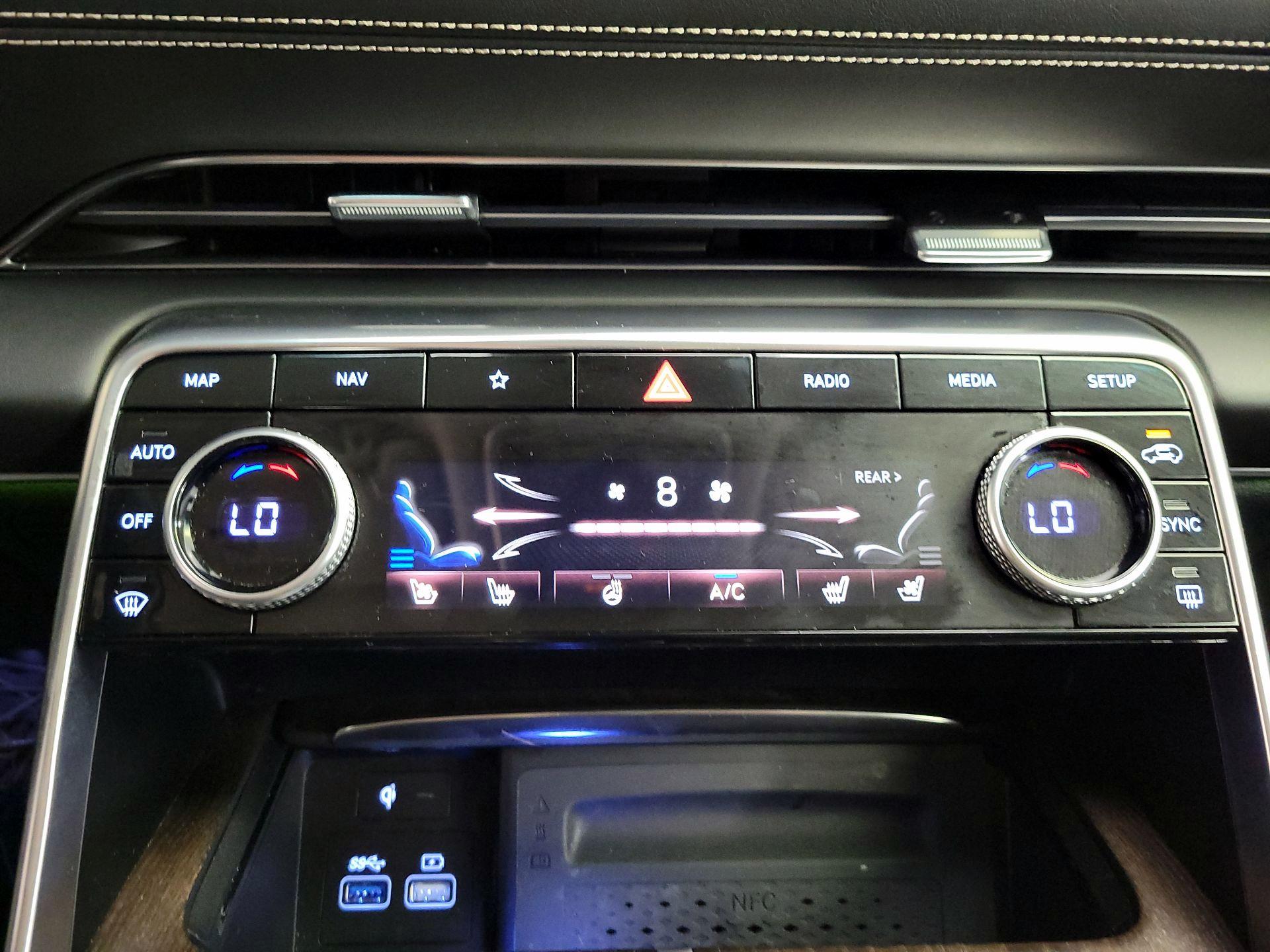 Thumbnail: 2023 Genesis GV80 - 17