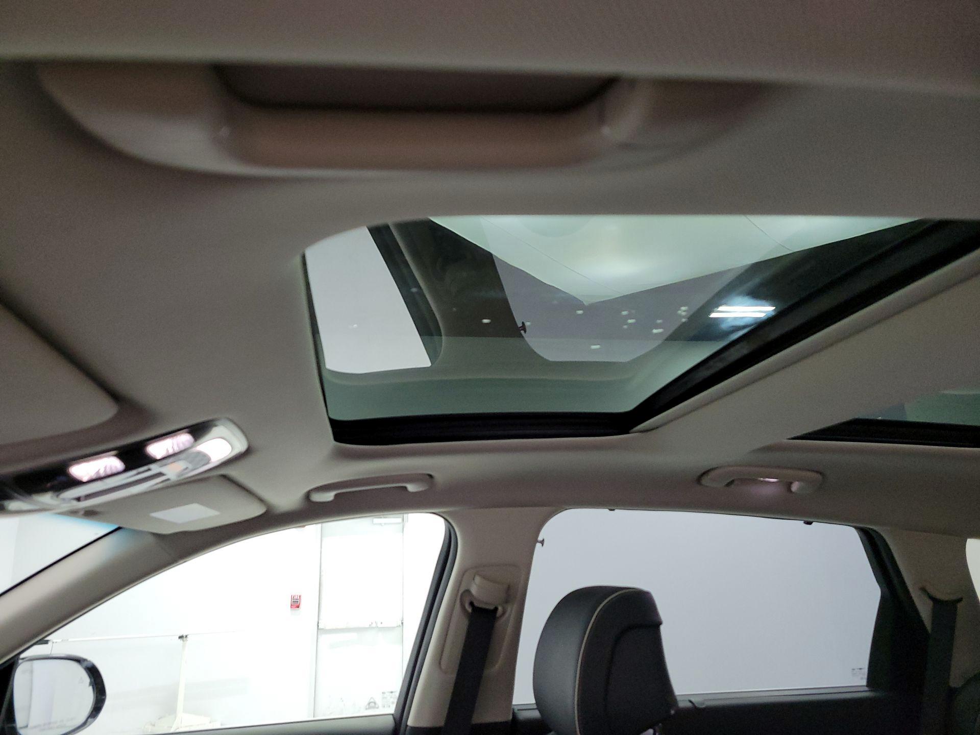 Thumbnail: 2023 Genesis GV80 - 20