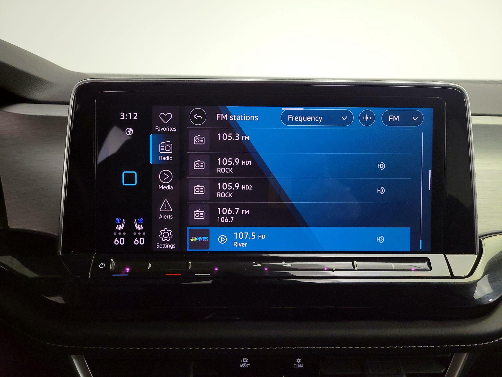 Thumbnail: 2024 Volkswagen Atlas - 15