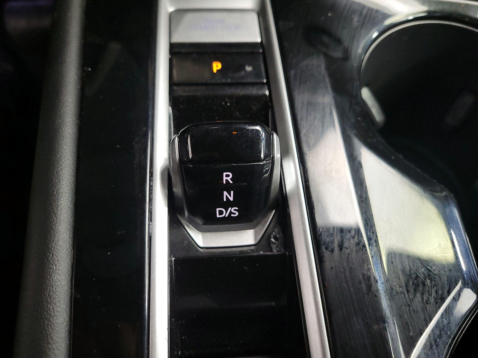 Thumbnail: 2024 Volkswagen Atlas - 17